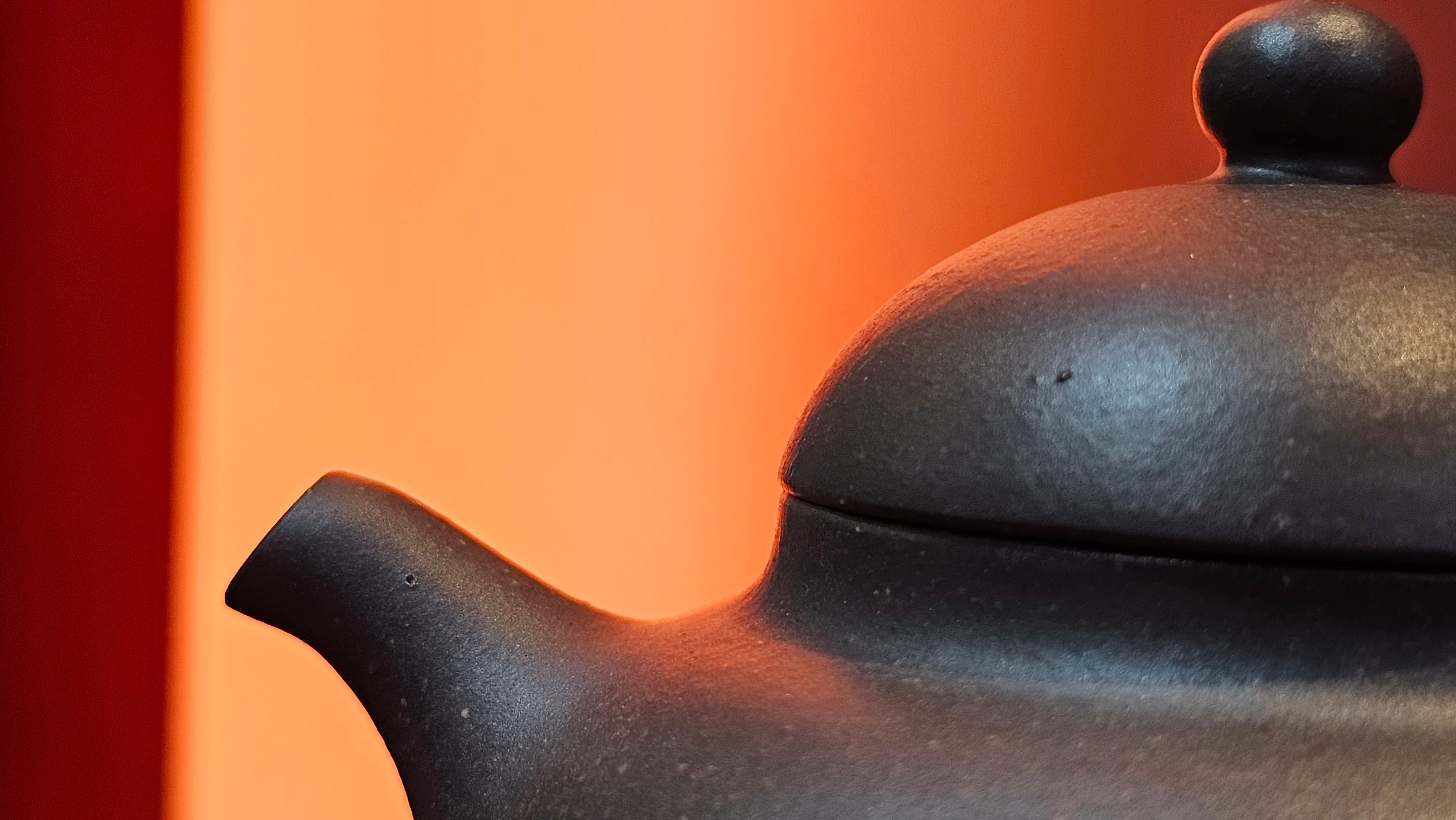 Gao Pan 高番, 140.6ml (very well-weighted bottom, stable!), Tai Xi Zi Ni (Gao Wen) 台西紫泥(高温), by our Craftsman Fan Xiao Zhi 范小智 ~ Congratulations!to Mr J.S.! 1105hrs 2nd September 2025, Chicago! IL.