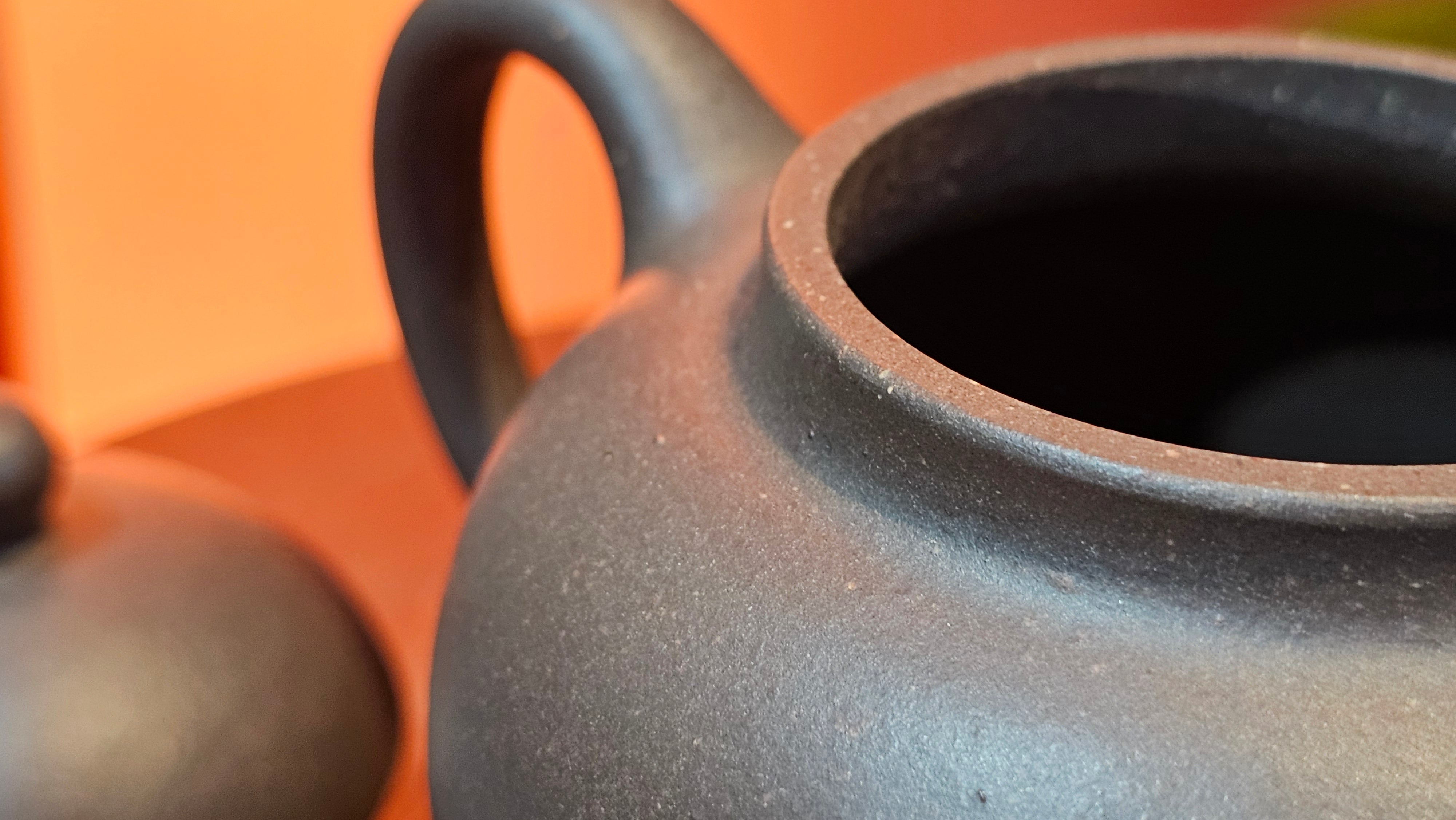 Gao Pan 高番, 140.6ml (very well-weighted bottom, stable!), Tai Xi Zi Ni (Gao Wen) 台西紫泥(高温), by our Craftsman Fan Xiao Zhi 范小智 ~ Congratulations!to Mr J.S.! 1105hrs 2nd September 2025, Chicago! IL.