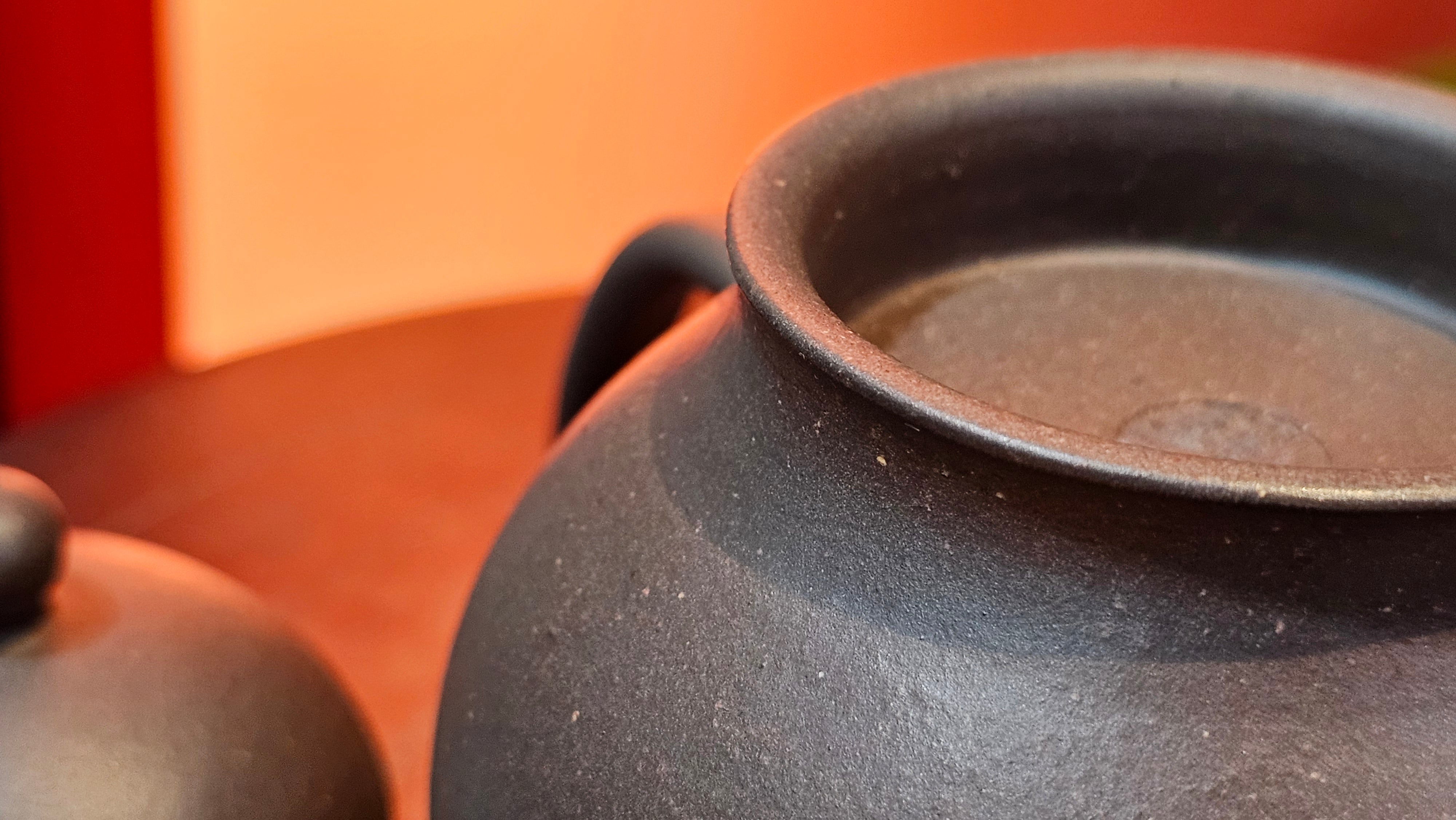 Gao Pan 高番, 140.6ml (very well-weighted bottom, stable!), Tai Xi Zi Ni (Gao Wen) 台西紫泥(高温), by our Craftsman Fan Xiao Zhi 范小智 ~ Congratulations!to Mr J.S.! 1105hrs 2nd September 2025, Chicago! IL.