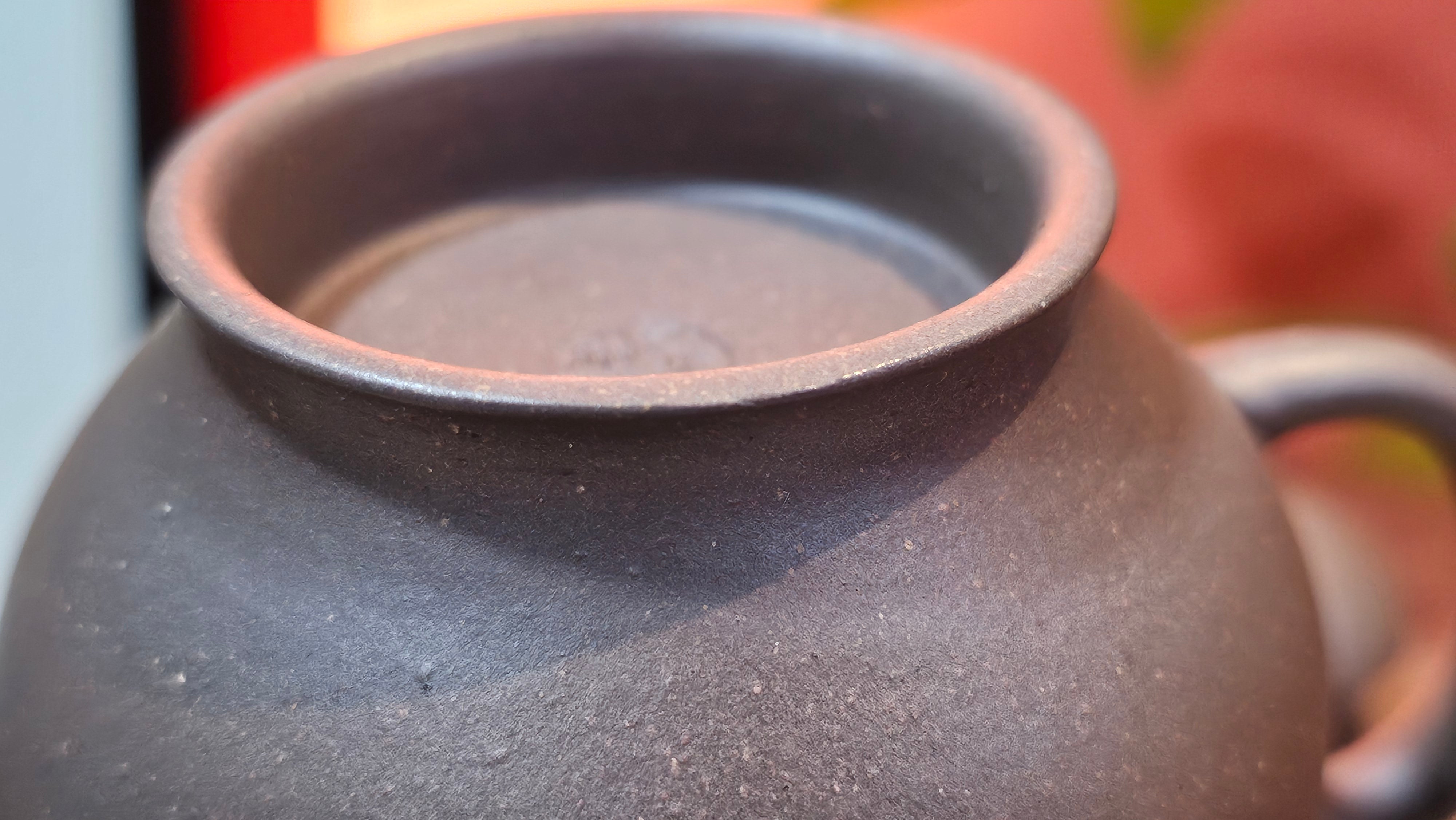 Gao Pan 高番, 140.6ml (very well-weighted bottom, stable!), Tai Xi Zi Ni (Gao Wen) 台西紫泥(高温), by our Craftsman Fan Xiao Zhi 范小智 ~ Congratulations!to Mr J.S.! 1105hrs 2nd September 2025, Chicago! IL.