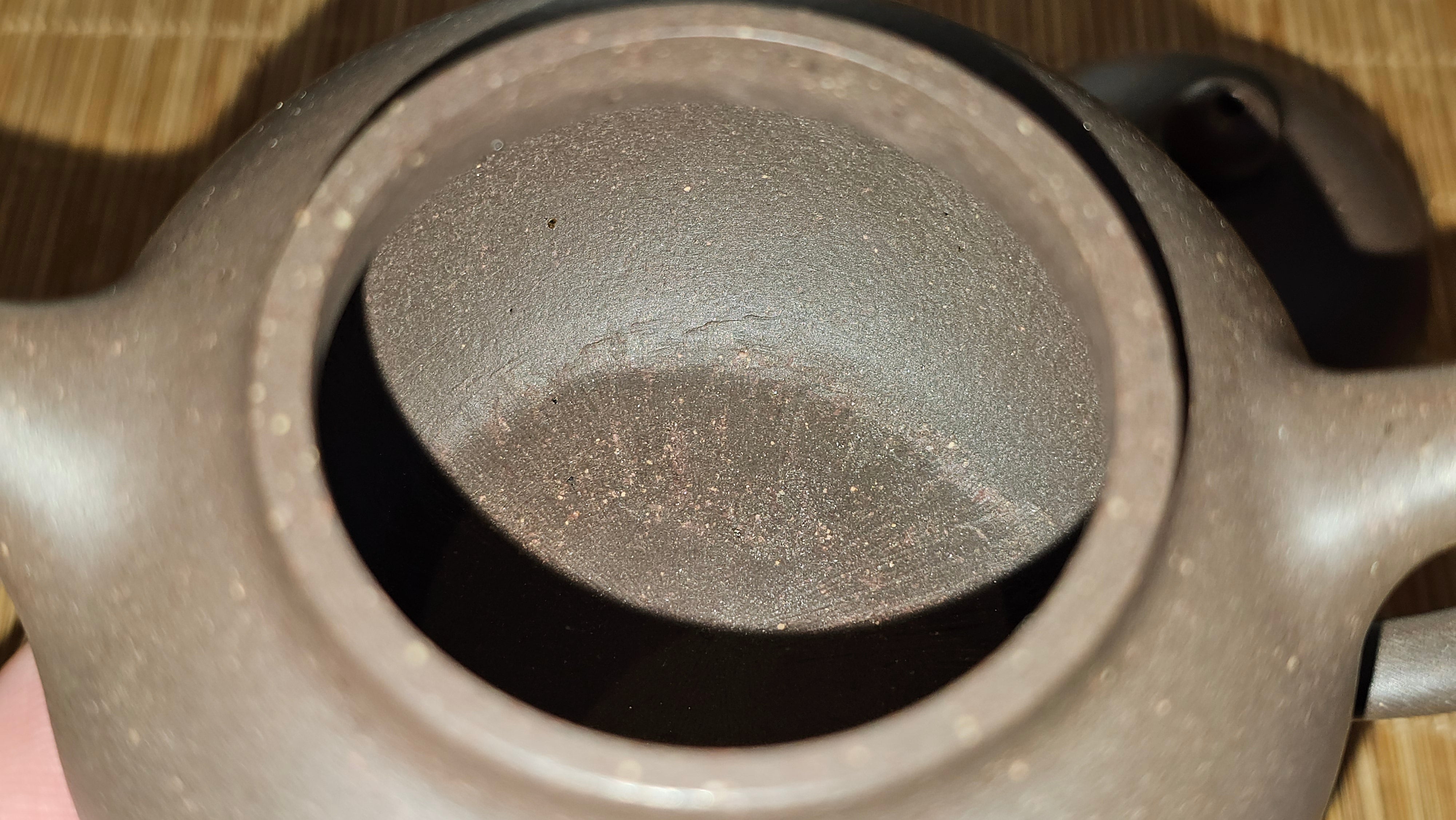 Gao Pan 高番, 140.6ml (very well-weighted bottom, stable!), Tai Xi Zi Ni (Gao Wen) 台西紫泥(高温), by our Craftsman Fan Xiao Zhi 范小智 ~ Congratulations!to Mr J.S.! 1105hrs 2nd September 2025, Chicago! IL.