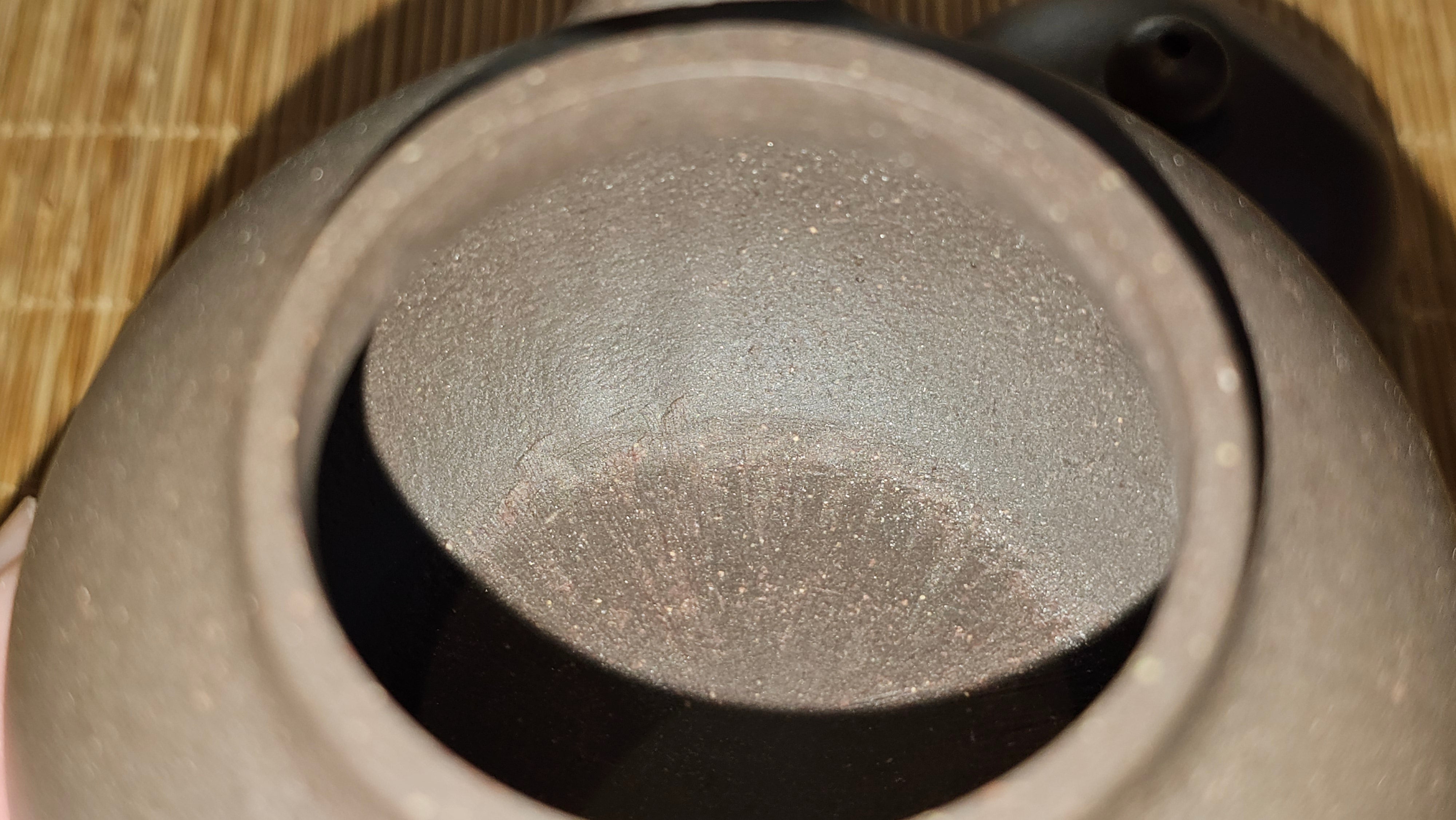 Gao Pan 高番, 140.6ml (very well-weighted bottom, stable!), Tai Xi Zi Ni (Gao Wen) 台西紫泥(高温), by our Craftsman Fan Xiao Zhi 范小智 ~ Congratulations!to Mr J.S.! 1105hrs 2nd September 2025, Chicago! IL.