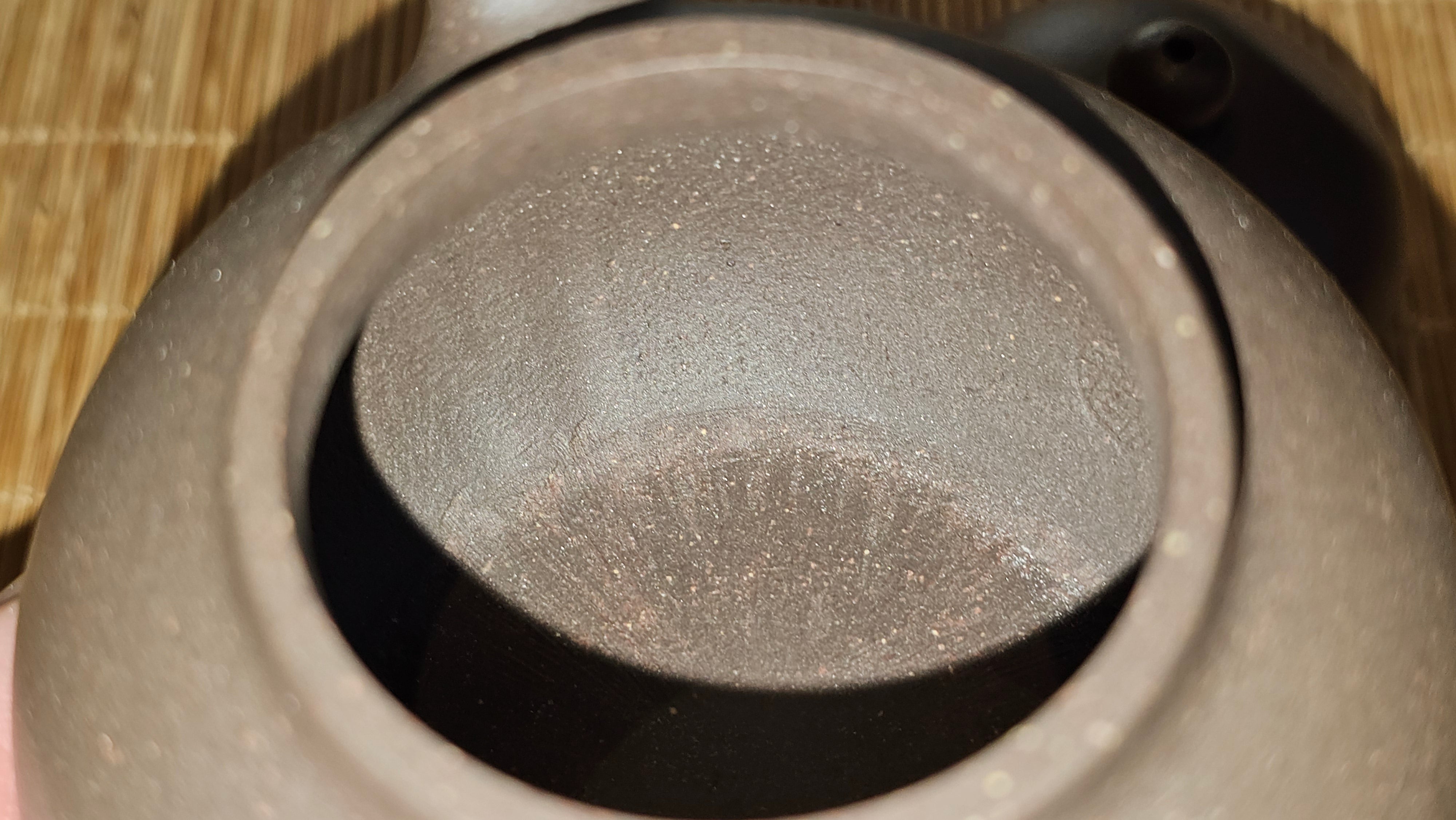 Gao Pan 高番, 140.6ml (very well-weighted bottom, stable!), Tai Xi Zi Ni (Gao Wen) 台西紫泥(高温), by our Craftsman Fan Xiao Zhi 范小智 ~ Congratulations!to Mr J.S.! 1105hrs 2nd September 2025, Chicago! IL.