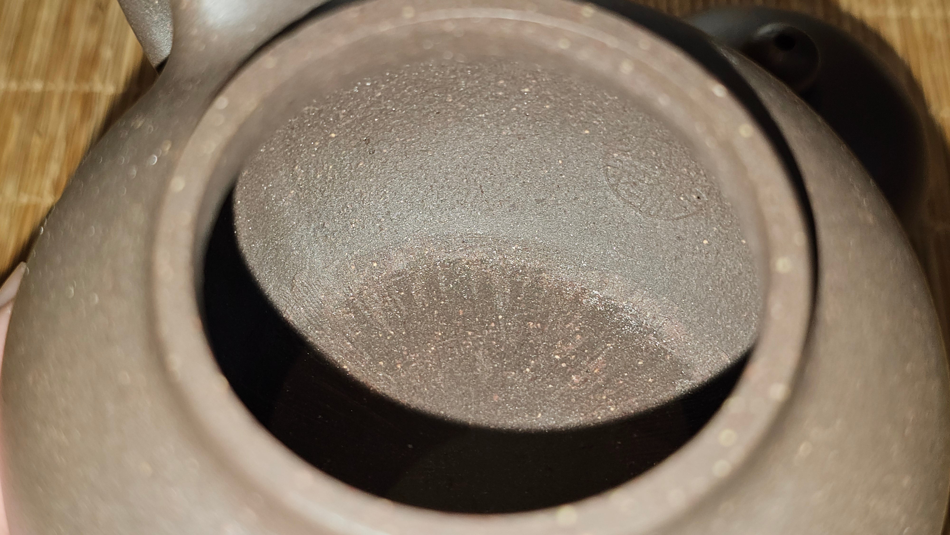 Gao Pan 高番, 140.6ml (very well-weighted bottom, stable!), Tai Xi Zi Ni (Gao Wen) 台西紫泥(高温), by our Craftsman Fan Xiao Zhi 范小智 ~ Congratulations!to Mr J.S.! 1105hrs 2nd September 2025, Chicago! IL.