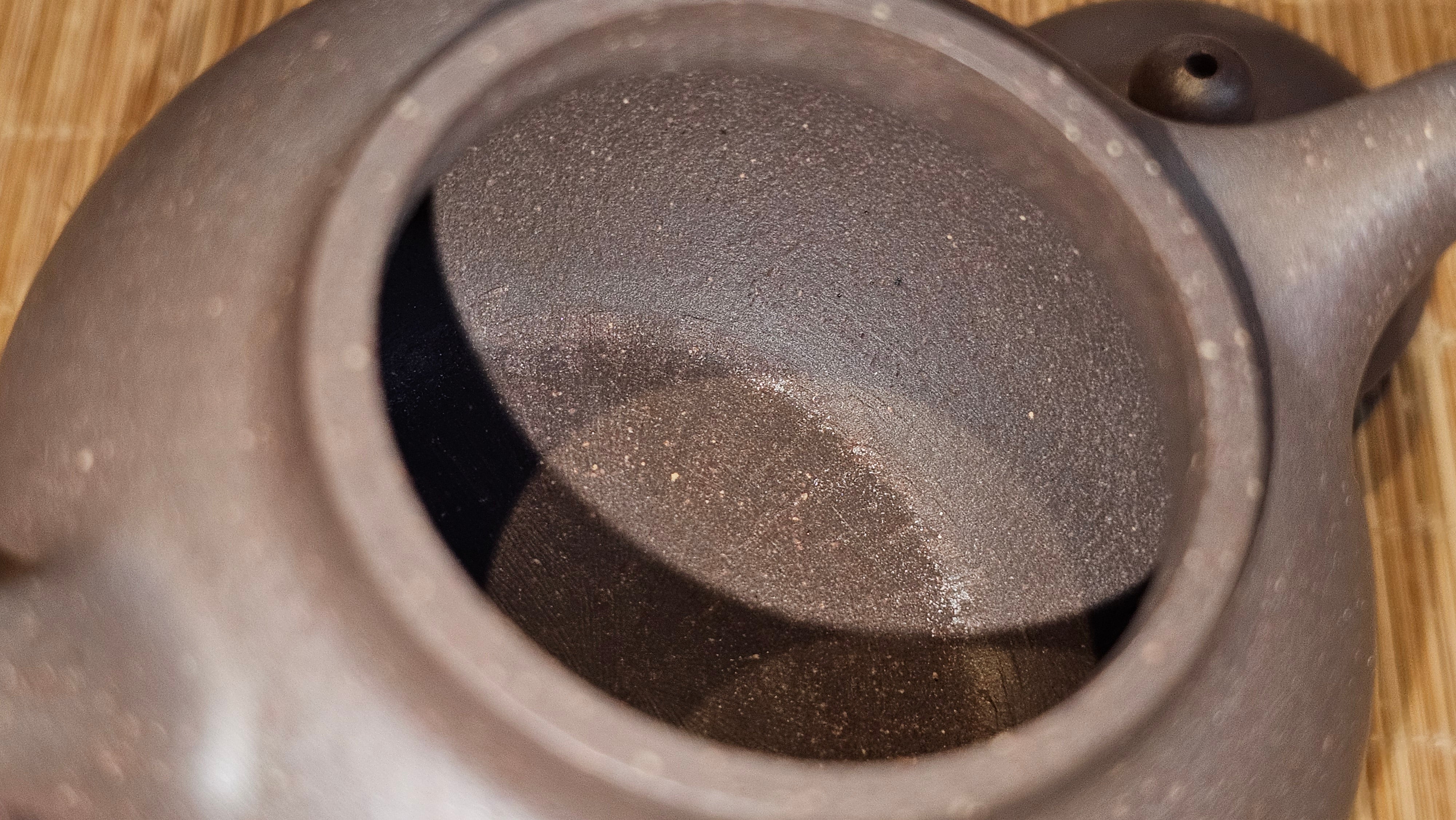 Gao Pan 高番, 140.6ml (very well-weighted bottom, stable!), Tai Xi Zi Ni (Gao Wen) 台西紫泥(高温), by our Craftsman Fan Xiao Zhi 范小智 ~ Congratulations!to Mr J.S.! 1105hrs 2nd September 2025, Chicago! IL.