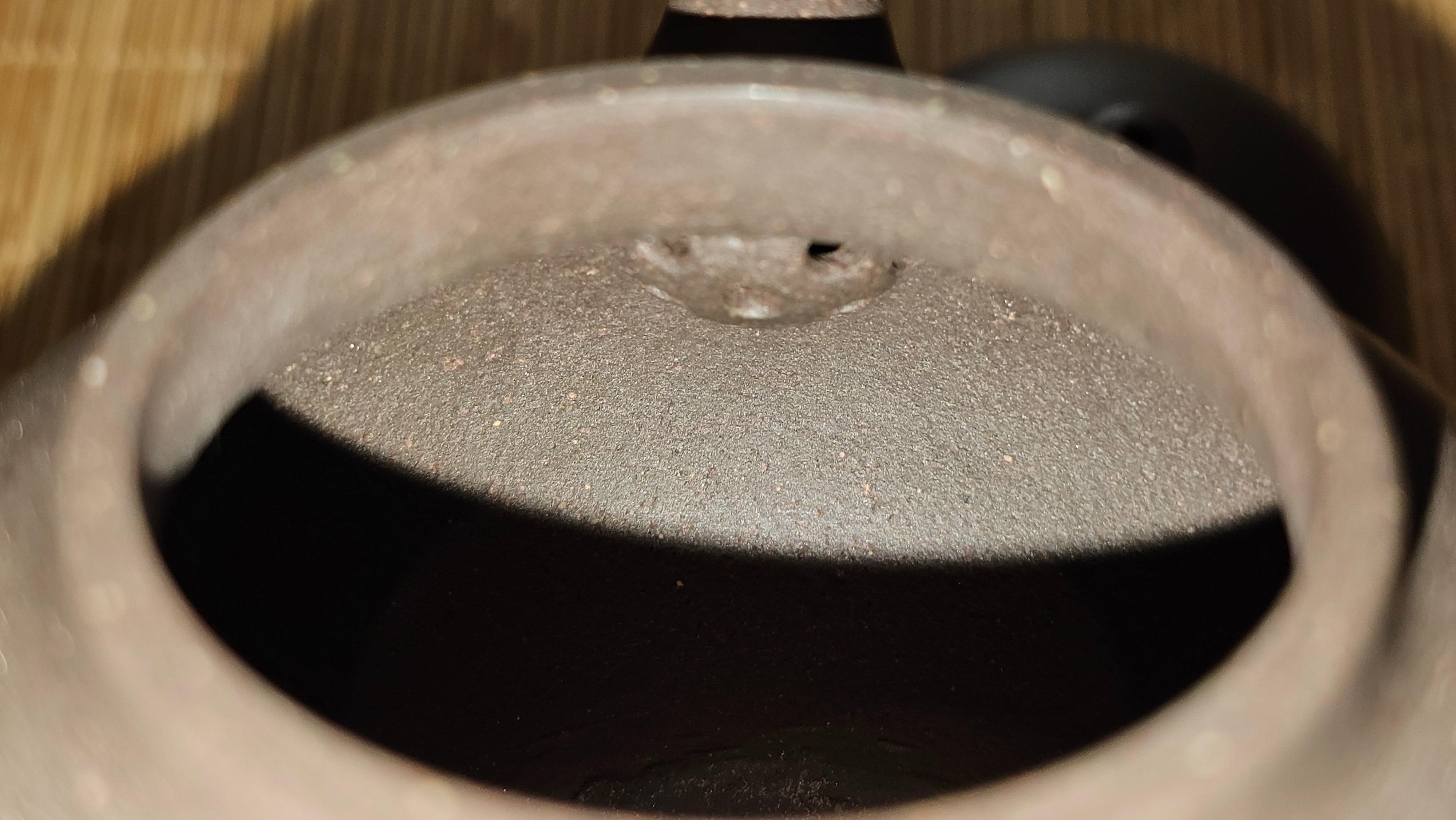 Gao Pan 高番, 140.6ml (very well-weighted bottom, stable!), Tai Xi Zi Ni (Gao Wen) 台西紫泥(高温), by our Craftsman Fan Xiao Zhi 范小智 ~ Congratulations!to Mr J.S.! 1105hrs 2nd September 2025, Chicago! IL.