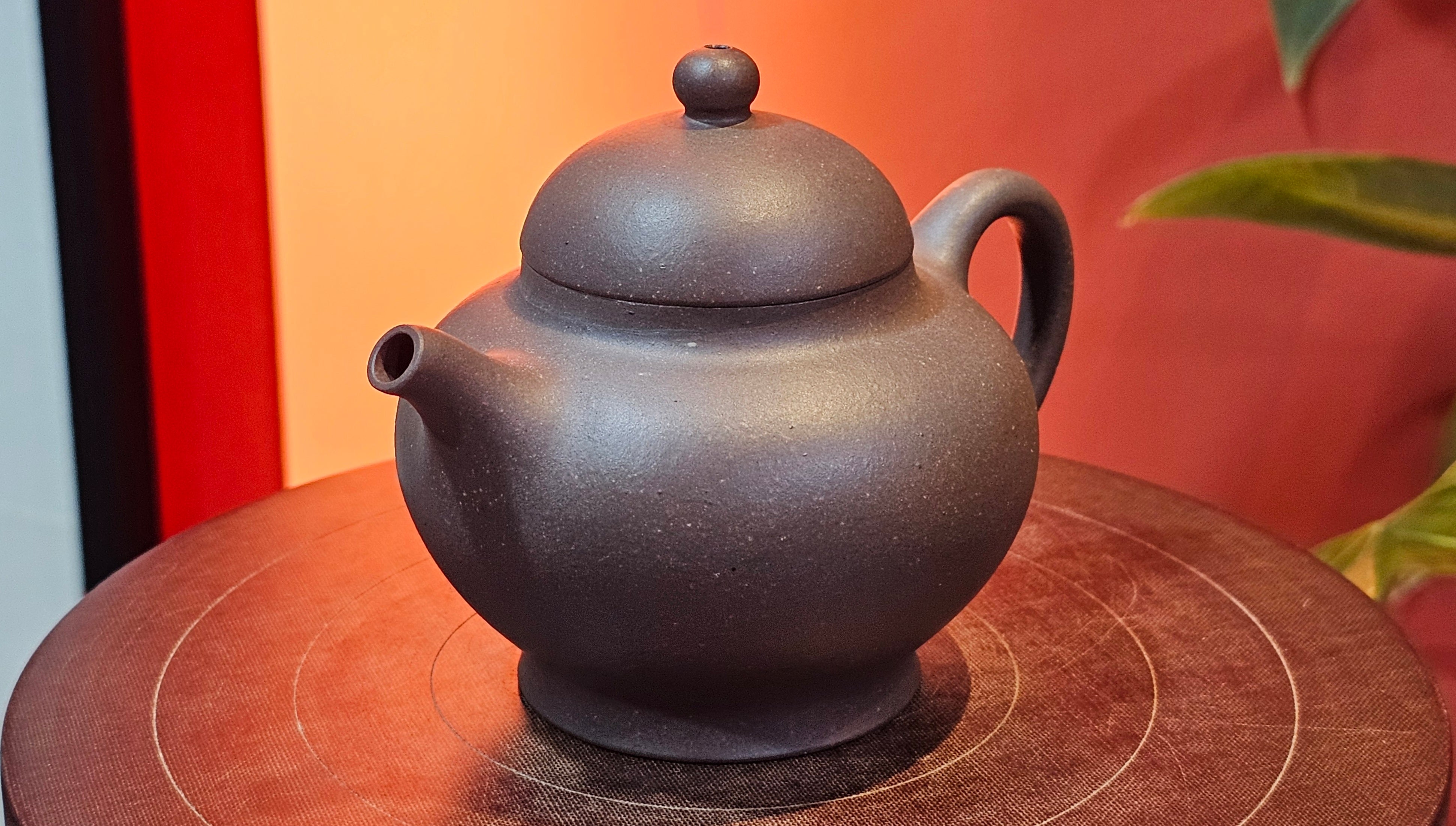 Gao Pan 高番, 134.3ml (very well-weighted bottom, stable!), Tai Xi Zi Ni (Gao Wen) 台西紫泥(高温), by our Craftsman Fan Xiao Zhi 范小智 ~!Congratulations to Mr H.H.! 1738hrs 3rd Sept 2025, Amsterdam, The Netherlands🇳🇱!