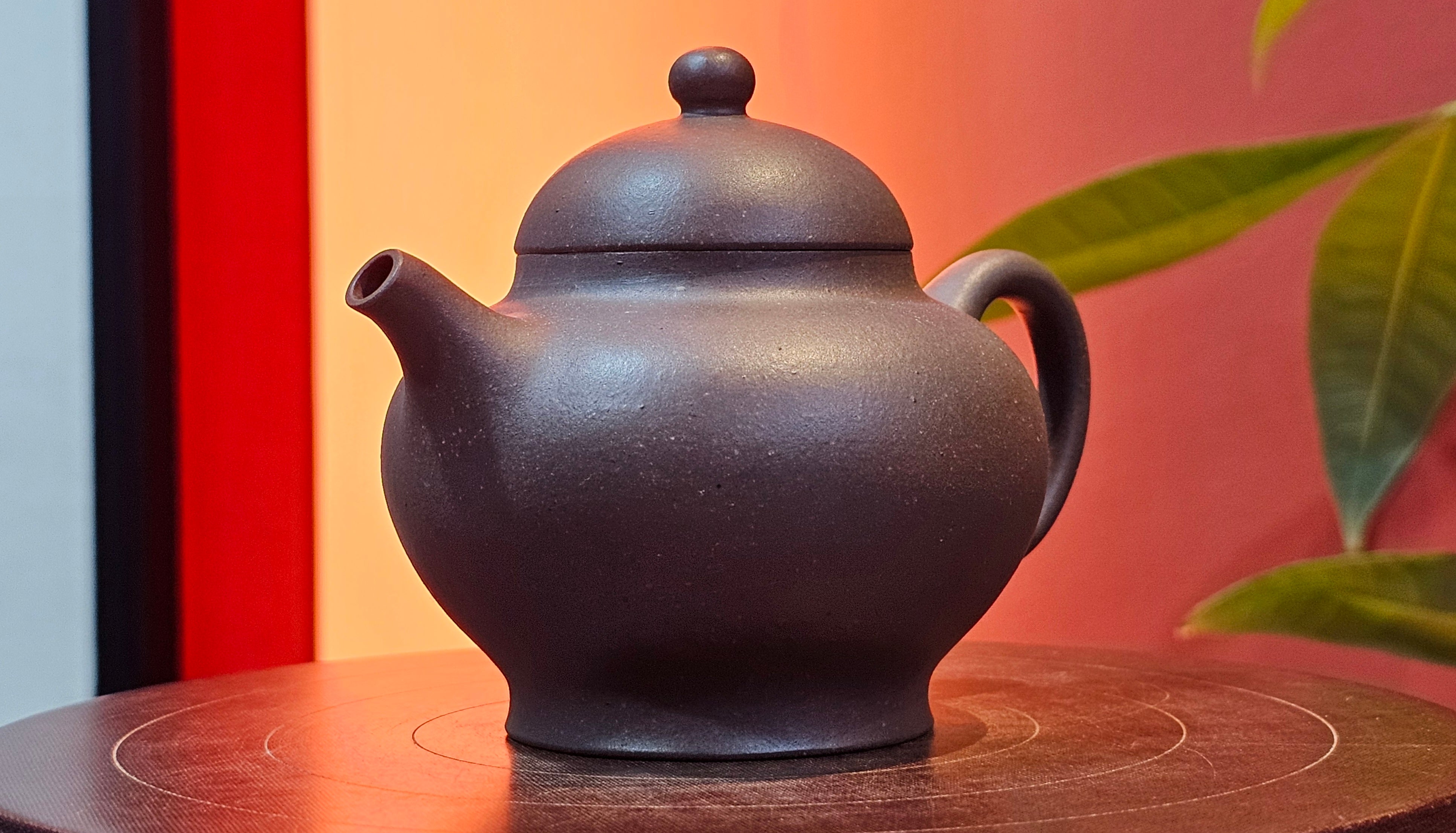 Gao Pan 高番, 134.3ml (very well-weighted bottom, stable!), Tai Xi Zi Ni (Gao Wen) 台西紫泥(高温), by our Craftsman Fan Xiao Zhi 范小智 ~!Congratulations to Mr H.H.! 1738hrs 3rd Sept 2025, Amsterdam, The Netherlands🇳🇱!