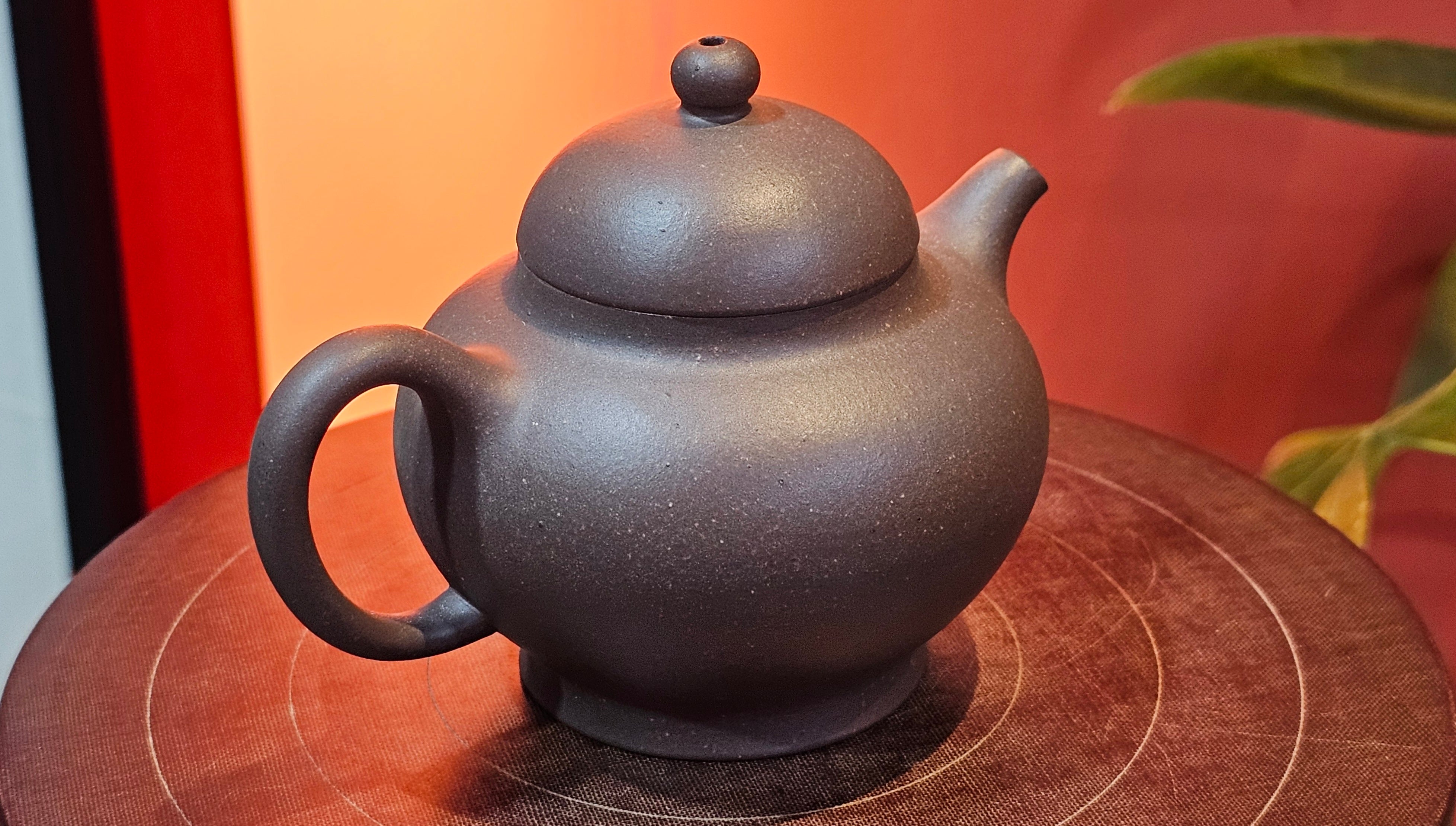 Gao Pan 高番, 134.3ml (very well-weighted bottom, stable!), Tai Xi Zi Ni (Gao Wen) 台西紫泥(高温), by our Craftsman Fan Xiao Zhi 范小智 ~!Congratulations to Mr H.H.! 1738hrs 3rd Sept 2025, Amsterdam, The Netherlands🇳🇱!