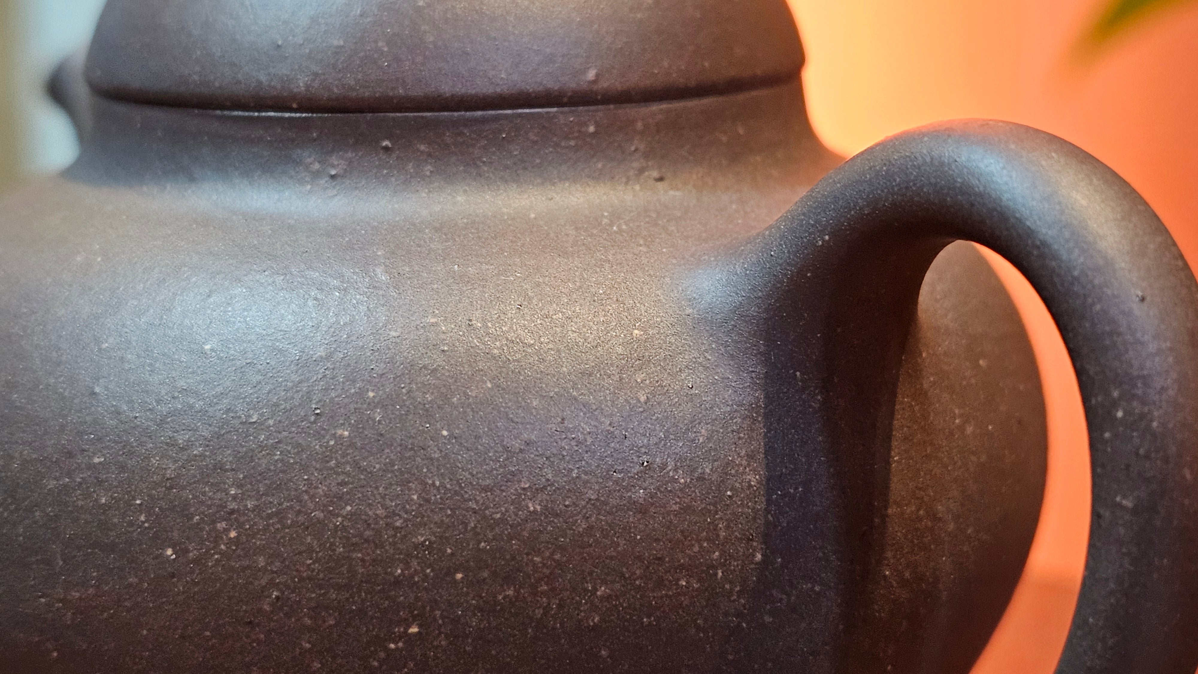 Gao Pan 高番, 134.3ml (very well-weighted bottom, stable!), Tai Xi Zi Ni (Gao Wen) 台西紫泥(高温), by our Craftsman Fan Xiao Zhi 范小智 ~!Congratulations to Mr H.H.! 1738hrs 3rd Sept 2025, Amsterdam, The Netherlands🇳🇱!