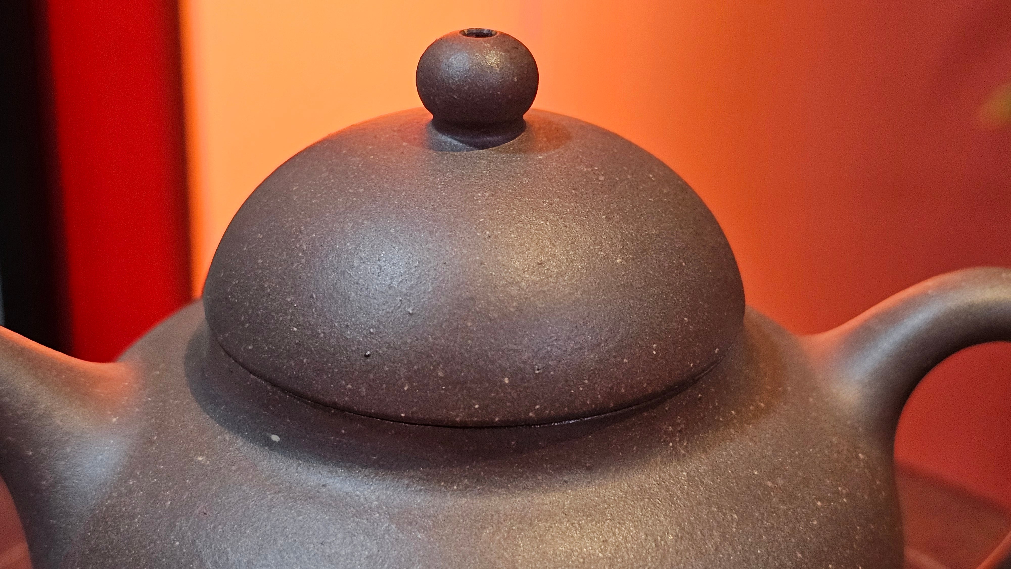 Gao Pan 高番, 134.3ml (very well-weighted bottom, stable!), Tai Xi Zi Ni (Gao Wen) 台西紫泥(高温), by our Craftsman Fan Xiao Zhi 范小智 ~!Congratulations to Mr H.H.! 1738hrs 3rd Sept 2025, Amsterdam, The Netherlands🇳🇱!