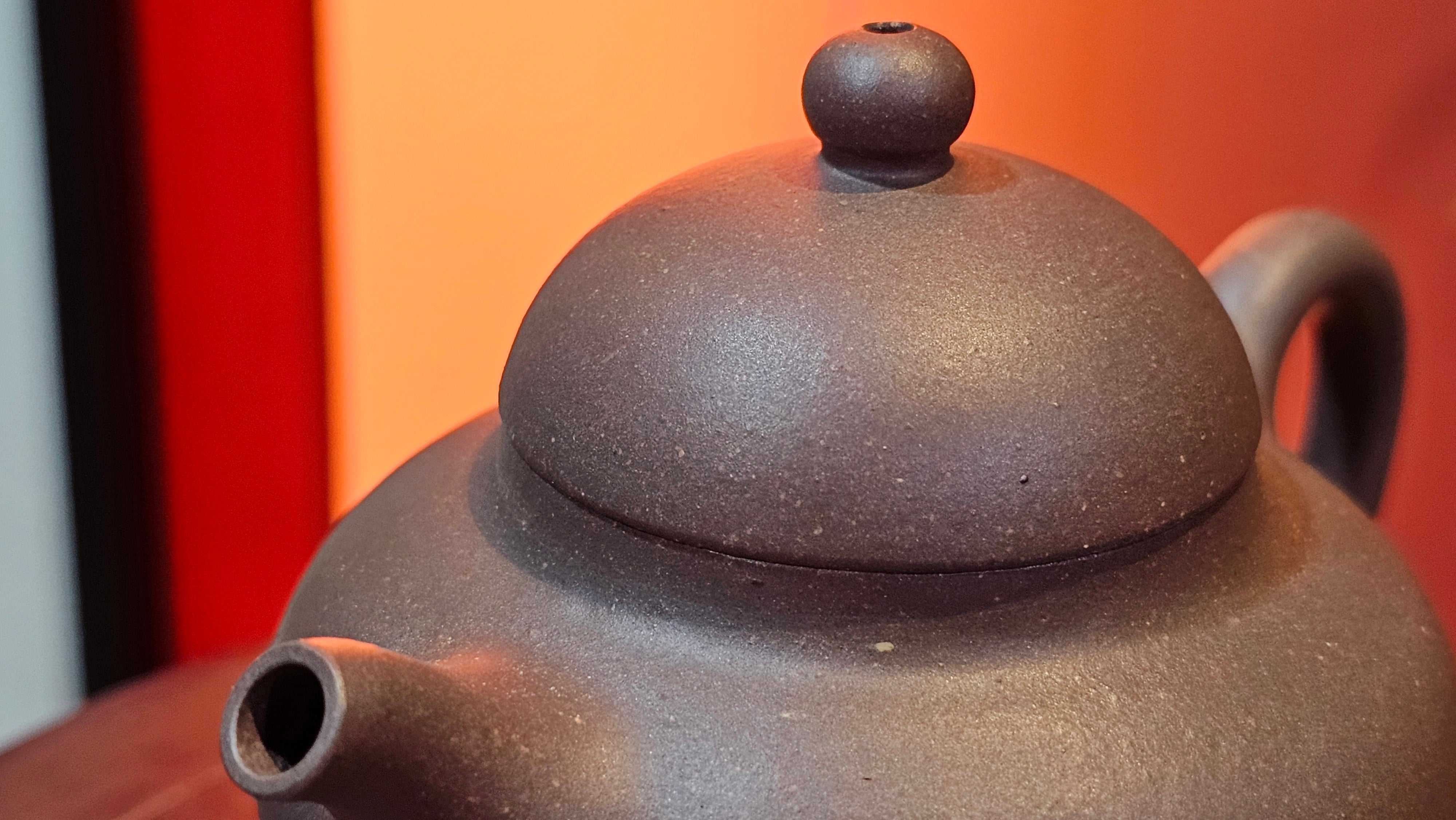 Gao Pan 高番, 134.3ml (very well-weighted bottom, stable!), Tai Xi Zi Ni (Gao Wen) 台西紫泥(高温), by our Craftsman Fan Xiao Zhi 范小智 ~!Congratulations to Mr H.H.! 1738hrs 3rd Sept 2025, Amsterdam, The Netherlands🇳🇱!