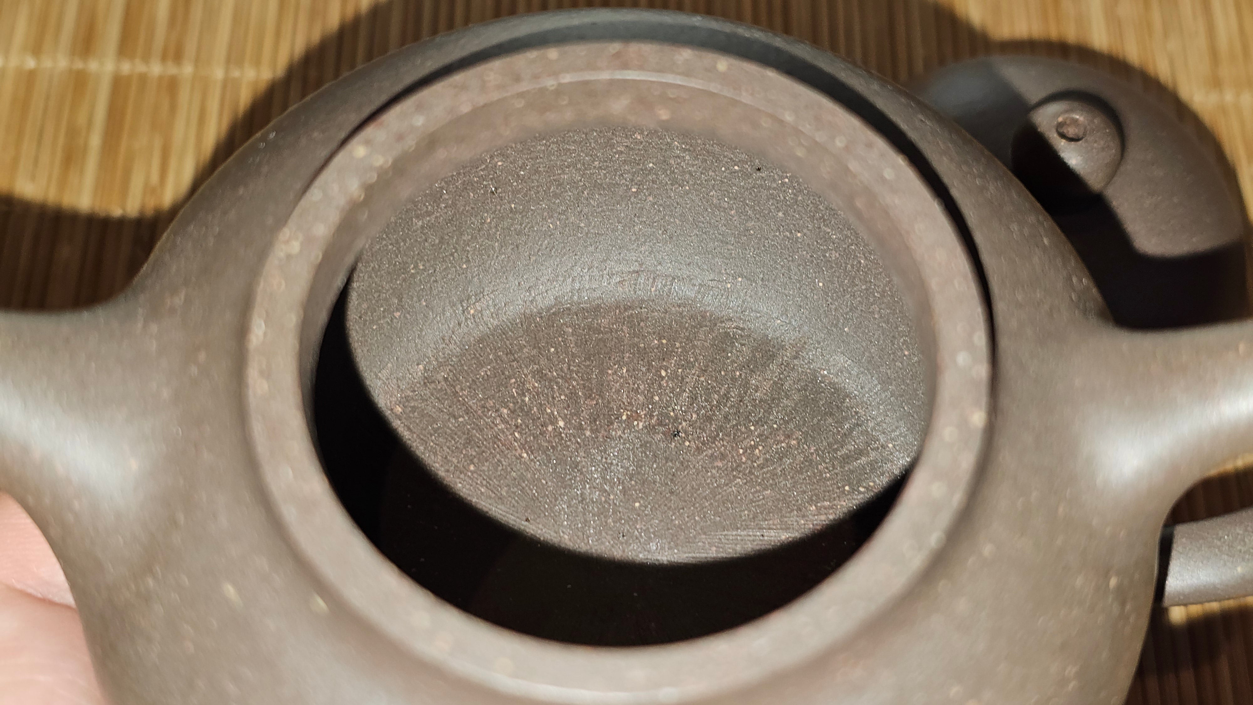 Gao Pan 高番, 134.3ml (very well-weighted bottom, stable!), Tai Xi Zi Ni (Gao Wen) 台西紫泥(高温), by our Craftsman Fan Xiao Zhi 范小智 ~!Congratulations to Mr H.H.! 1738hrs 3rd Sept 2025, Amsterdam, The Netherlands🇳🇱!