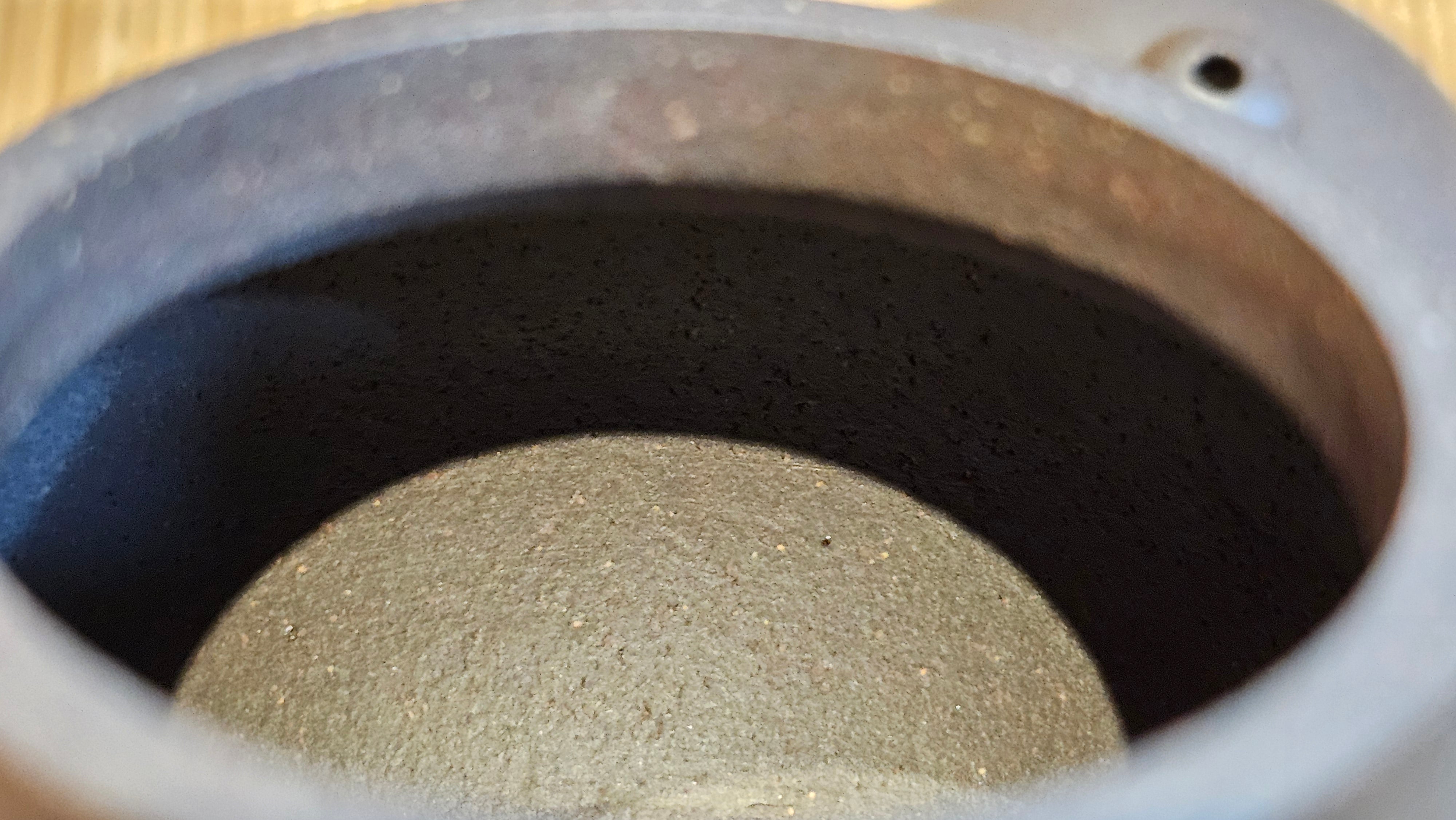 Gao Pan 高番, 134.3ml (very well-weighted bottom, stable!), Tai Xi Zi Ni (Gao Wen) 台西紫泥(高温), by our Craftsman Fan Xiao Zhi 范小智 ~!Congratulations to Mr H.H.! 1738hrs 3rd Sept 2025, Amsterdam, The Netherlands🇳🇱!