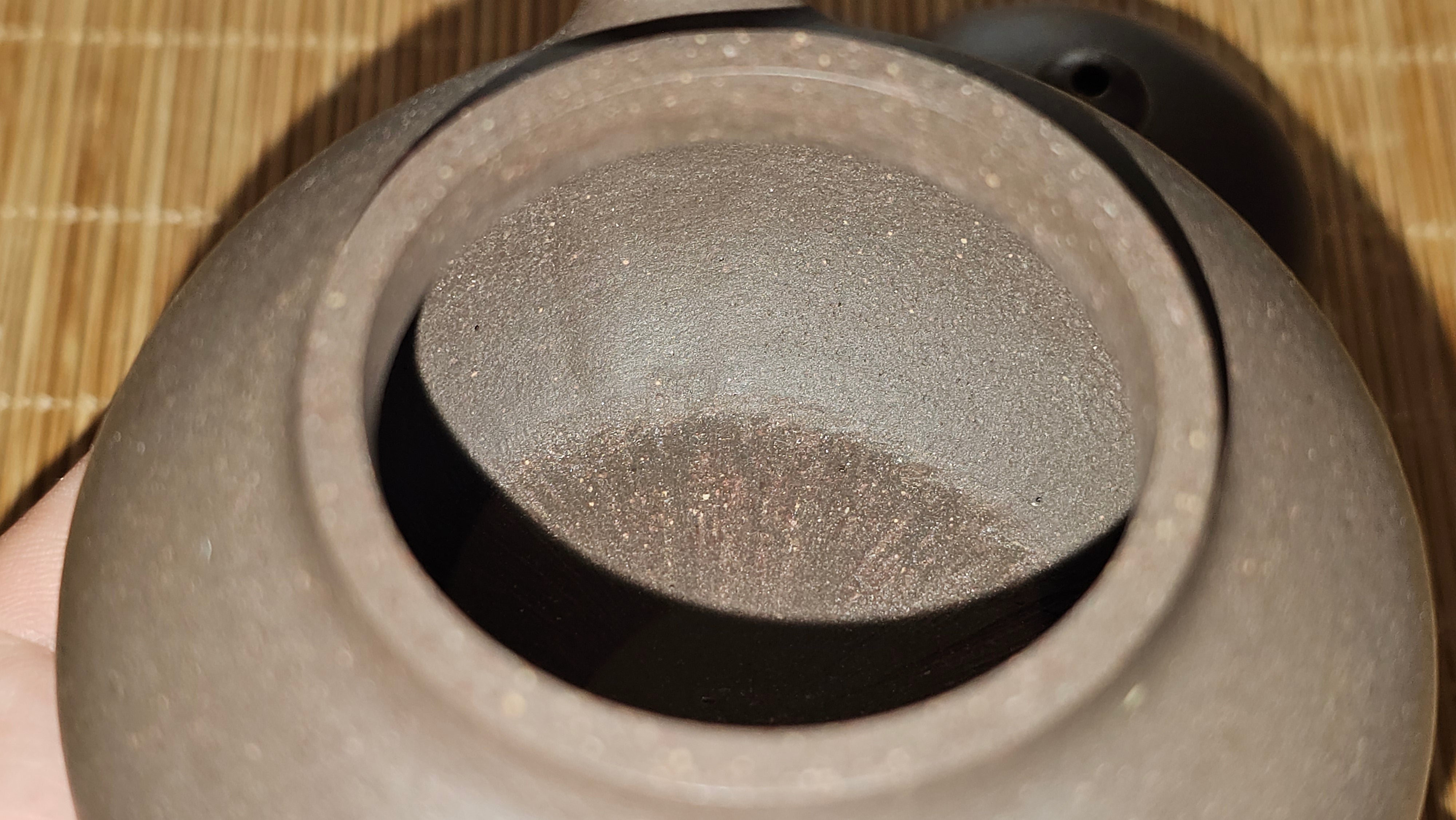 Gao Pan 高番, 134.3ml (very well-weighted bottom, stable!), Tai Xi Zi Ni (Gao Wen) 台西紫泥(高温), by our Craftsman Fan Xiao Zhi 范小智 ~!Congratulations to Mr H.H.! 1738hrs 3rd Sept 2025, Amsterdam, The Netherlands🇳🇱!