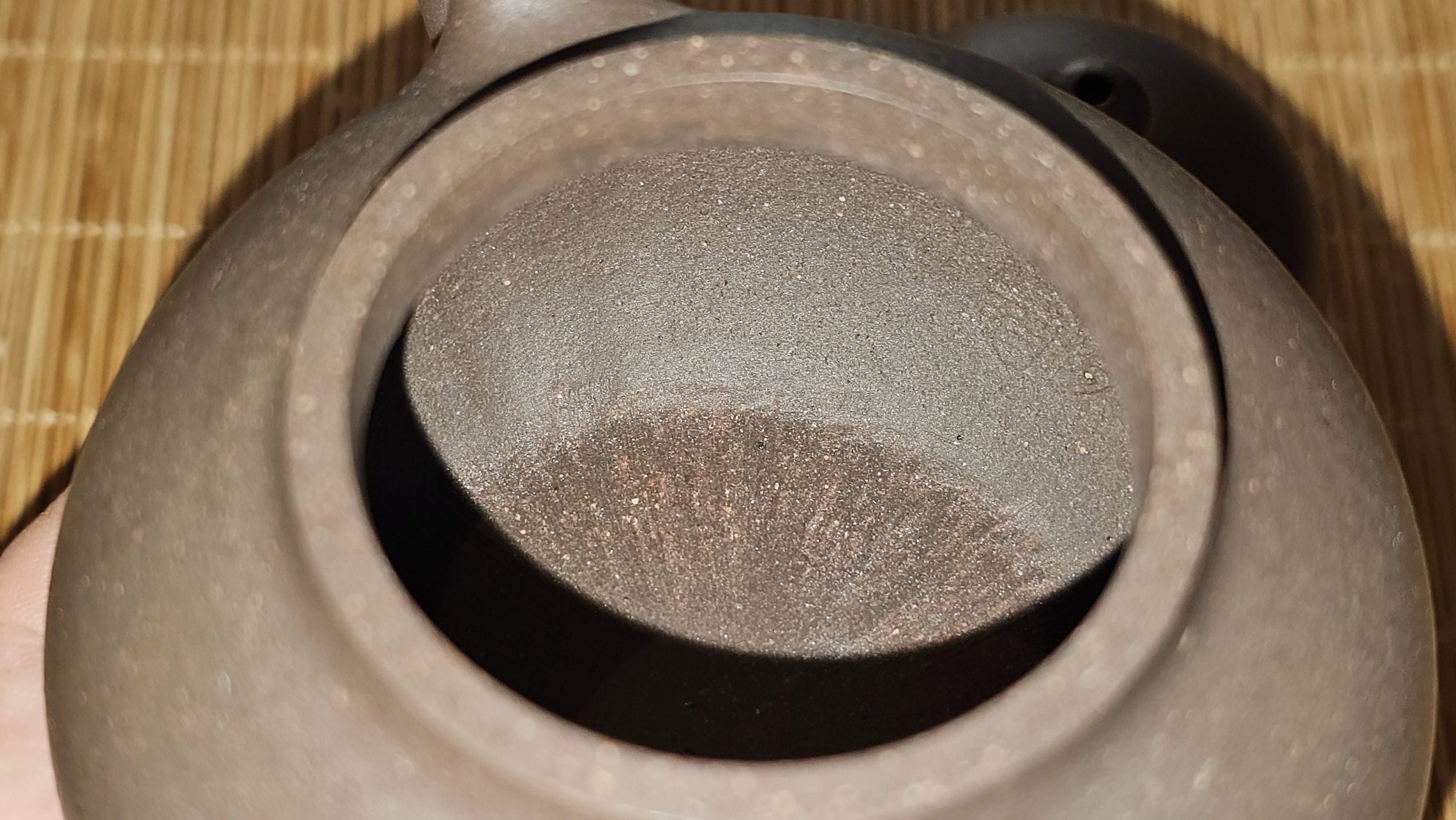 Gao Pan 高番, 134.3ml (very well-weighted bottom, stable!), Tai Xi Zi Ni (Gao Wen) 台西紫泥(高温), by our Craftsman Fan Xiao Zhi 范小智 ~!Congratulations to Mr H.H.! 1738hrs 3rd Sept 2025, Amsterdam, The Netherlands🇳🇱!