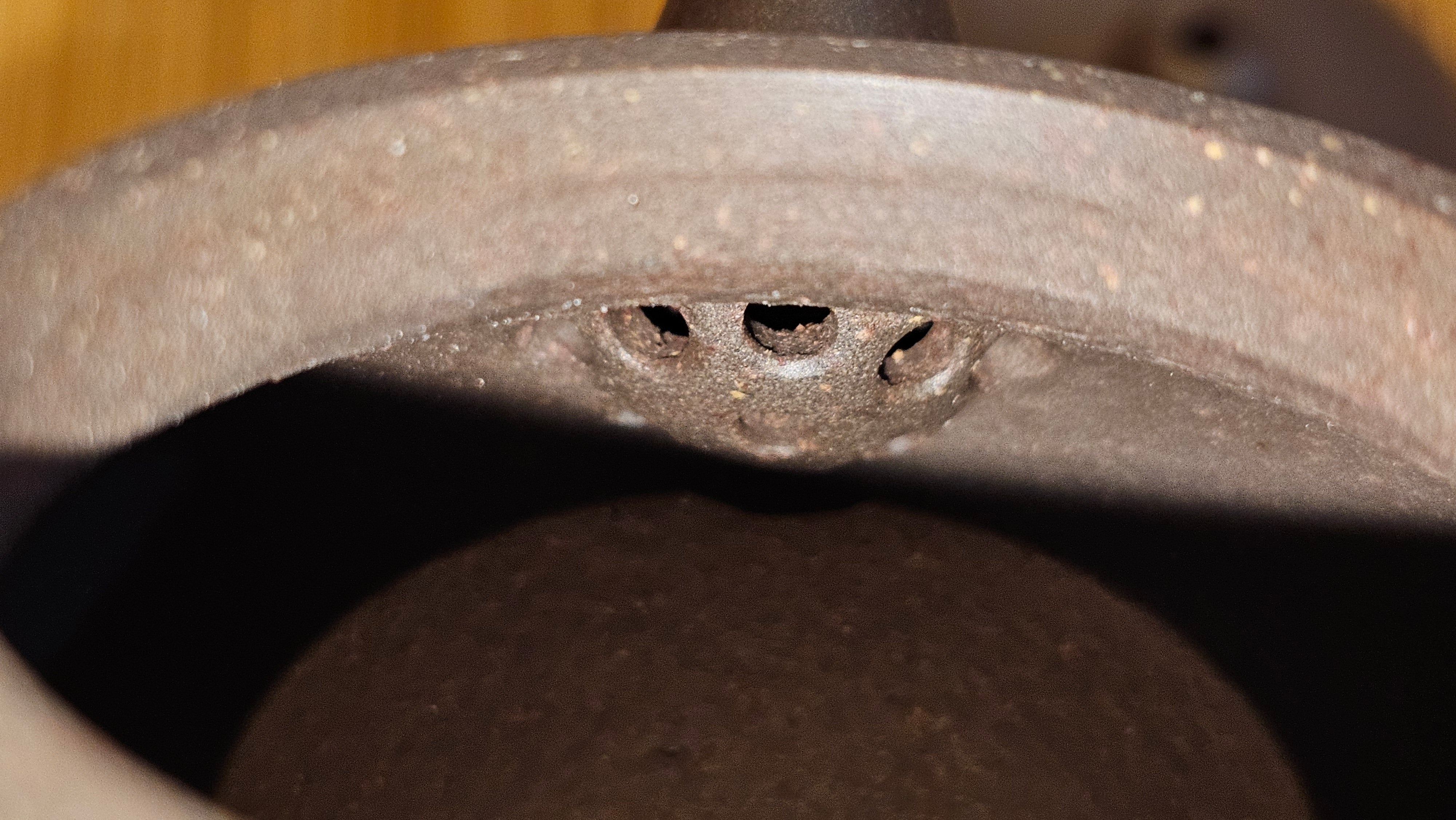 Gao Pan 高番, 134.3ml (very well-weighted bottom, stable!), Tai Xi Zi Ni (Gao Wen) 台西紫泥(高温), by our Craftsman Fan Xiao Zhi 范小智 ~!Congratulations to Mr H.H.! 1738hrs 3rd Sept 2025, Amsterdam, The Netherlands🇳🇱!