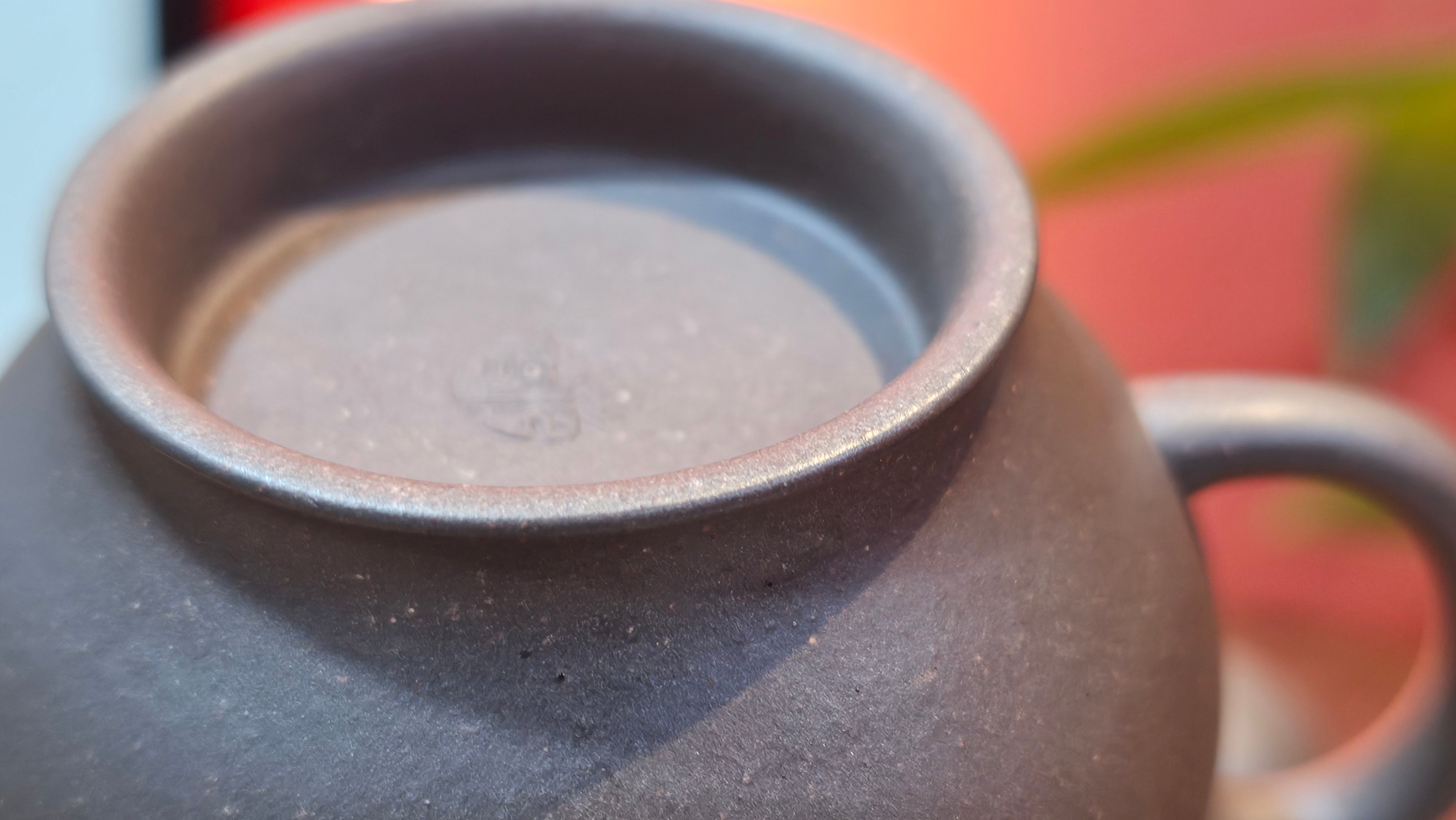 Gao Pan 高番, 134.3ml (very well-weighted bottom, stable!), Tai Xi Zi Ni (Gao Wen) 台西紫泥(高温), by our Craftsman Fan Xiao Zhi 范小智 ~!Congratulations to Mr H.H.! 1738hrs 3rd Sept 2025, Amsterdam, The Netherlands🇳🇱!