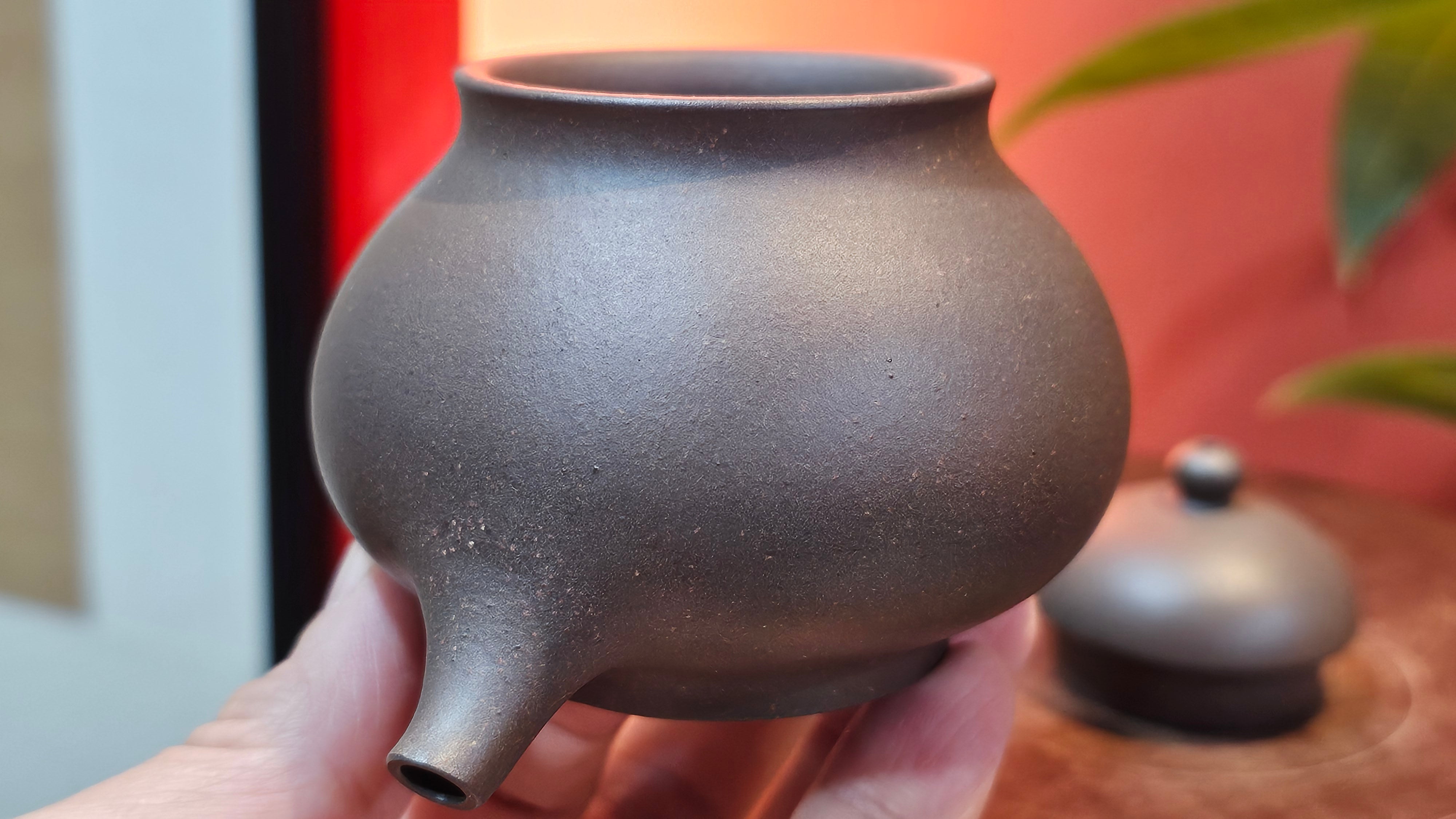 Gao Pan 高番, 134.3ml (very well-weighted bottom, stable!), Tai Xi Zi Ni (Gao Wen) 台西紫泥(高温), by our Craftsman Fan Xiao Zhi 范小智 ~!Congratulations to Mr H.H.! 1738hrs 3rd Sept 2025, Amsterdam, The Netherlands🇳🇱!