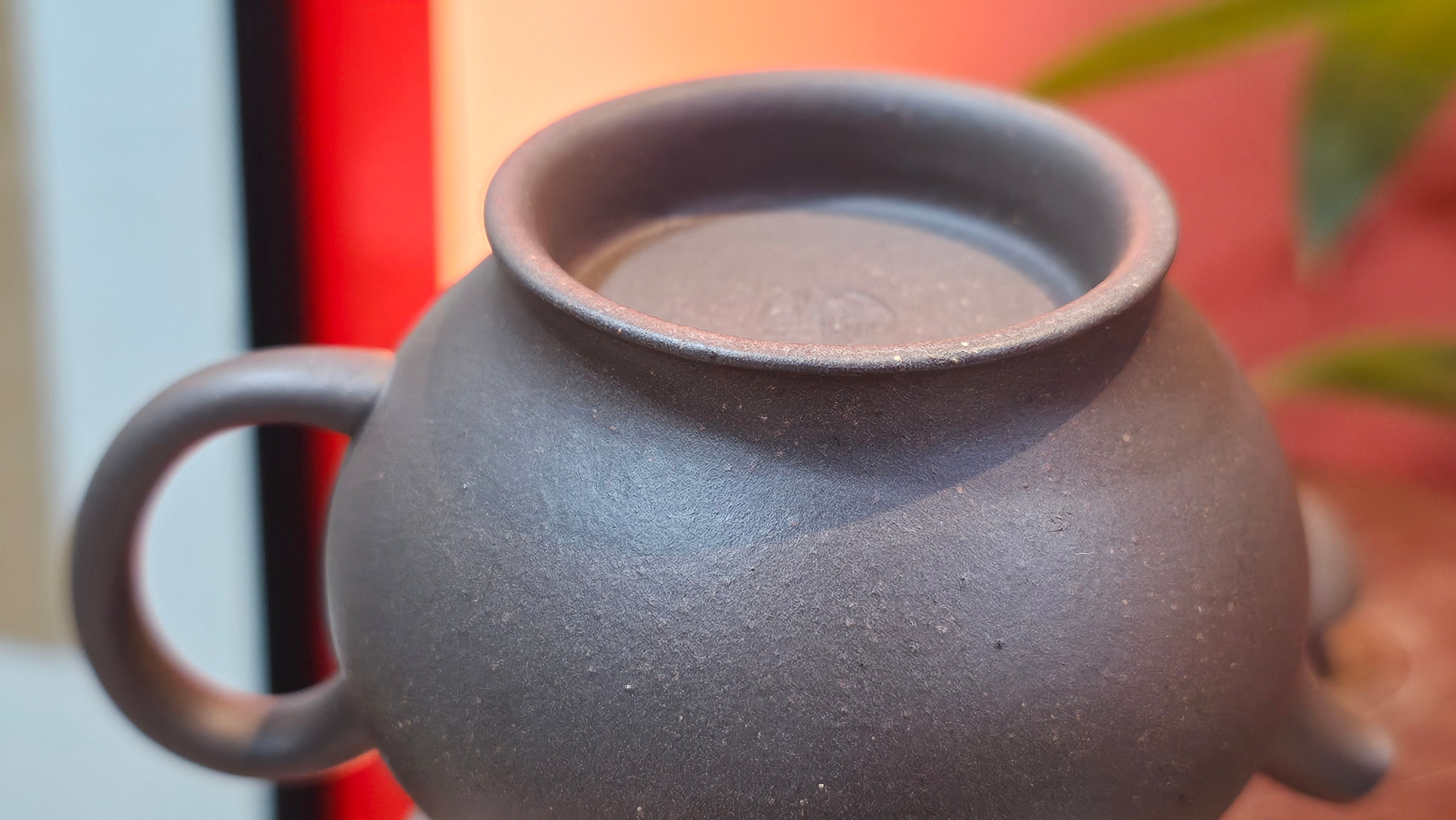 Gao Pan 高番, 134.3ml (very well-weighted bottom, stable!), Tai Xi Zi Ni (Gao Wen) 台西紫泥(高温), by our Craftsman Fan Xiao Zhi 范小智 ~!Congratulations to Mr H.H.! 1738hrs 3rd Sept 2025, Amsterdam, The Netherlands🇳🇱!