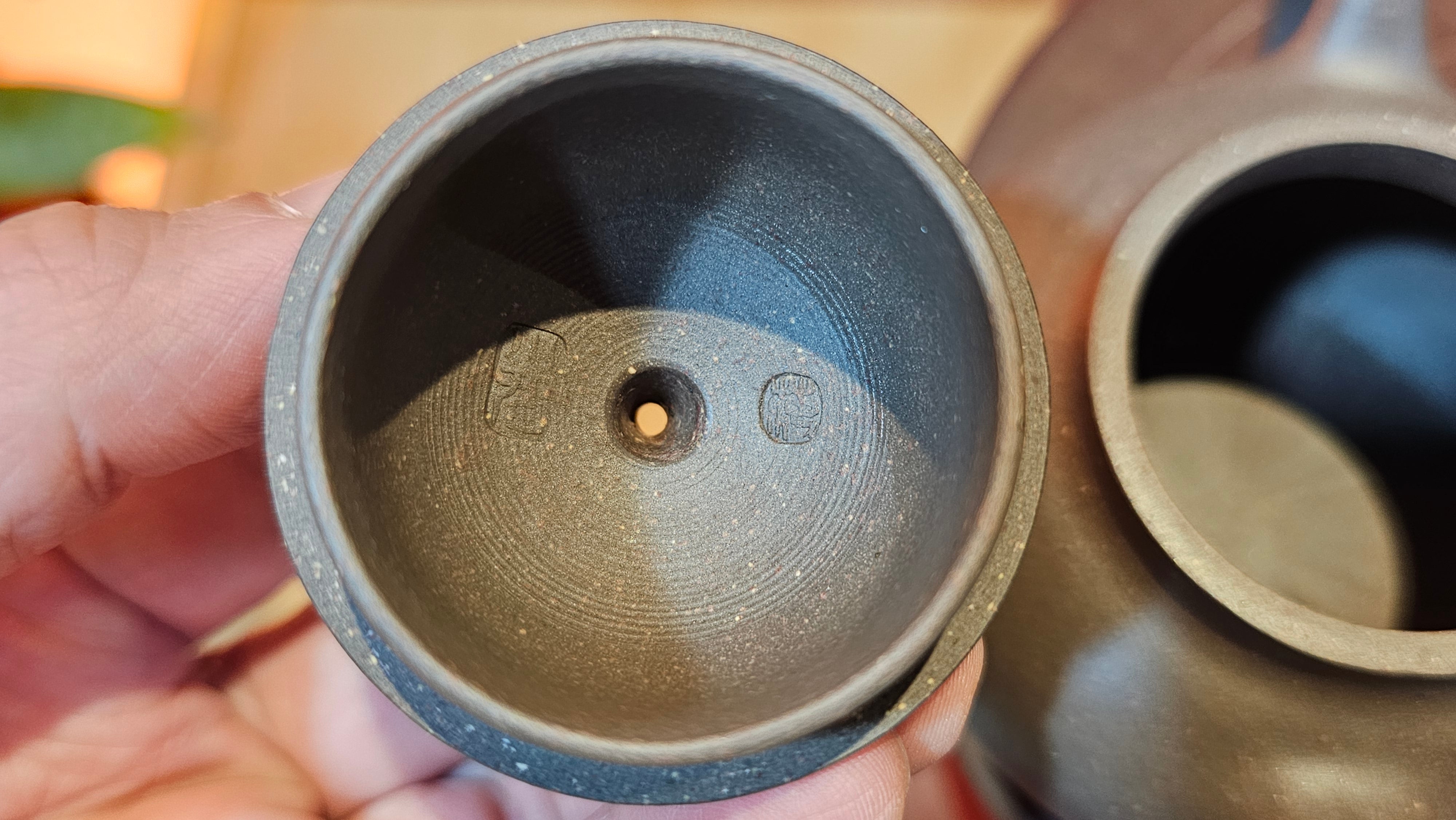 Gao Pan 高番, 134.3ml (very well-weighted bottom, stable!), Tai Xi Zi Ni (Gao Wen) 台西紫泥(高温), by our Craftsman Fan Xiao Zhi 范小智 ~!Congratulations to Mr H.H.! 1738hrs 3rd Sept 2025, Amsterdam, The Netherlands🇳🇱!