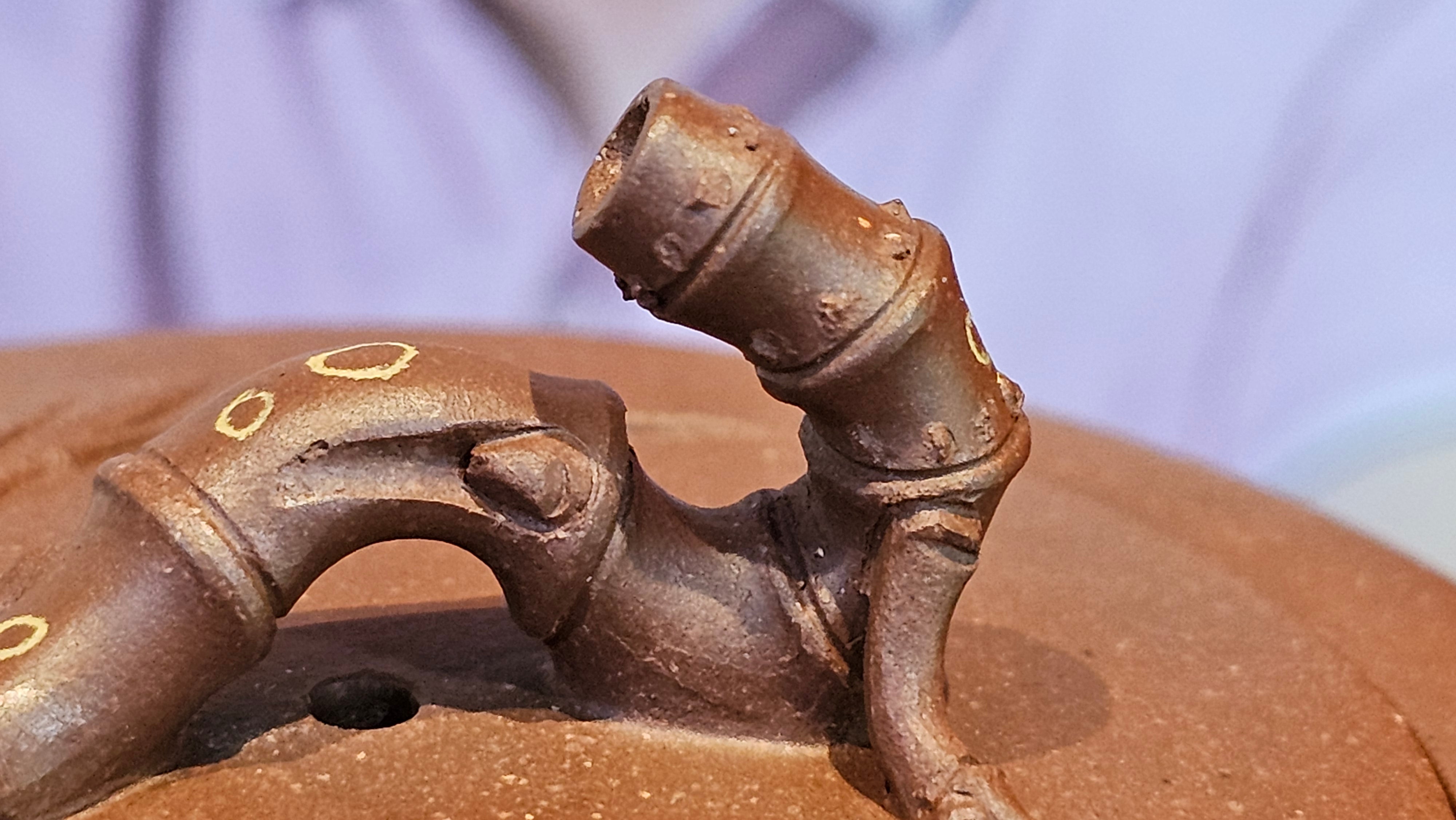 《湘妃竹段》"Xiang Fei Zhu Duan", 238.3ml, Di Cao Qing Zi Ni with Duan Ni Clay embellishments for the characteristic "Xiang Fei Bamboo" Patterns, by L4 Assoc Master Yu Chun Lei 俞春雷 ~!Congratulations to Ms S.M.! 1558hrs 4th Sept 2025, Velden! The Netherlands🇳🇱.