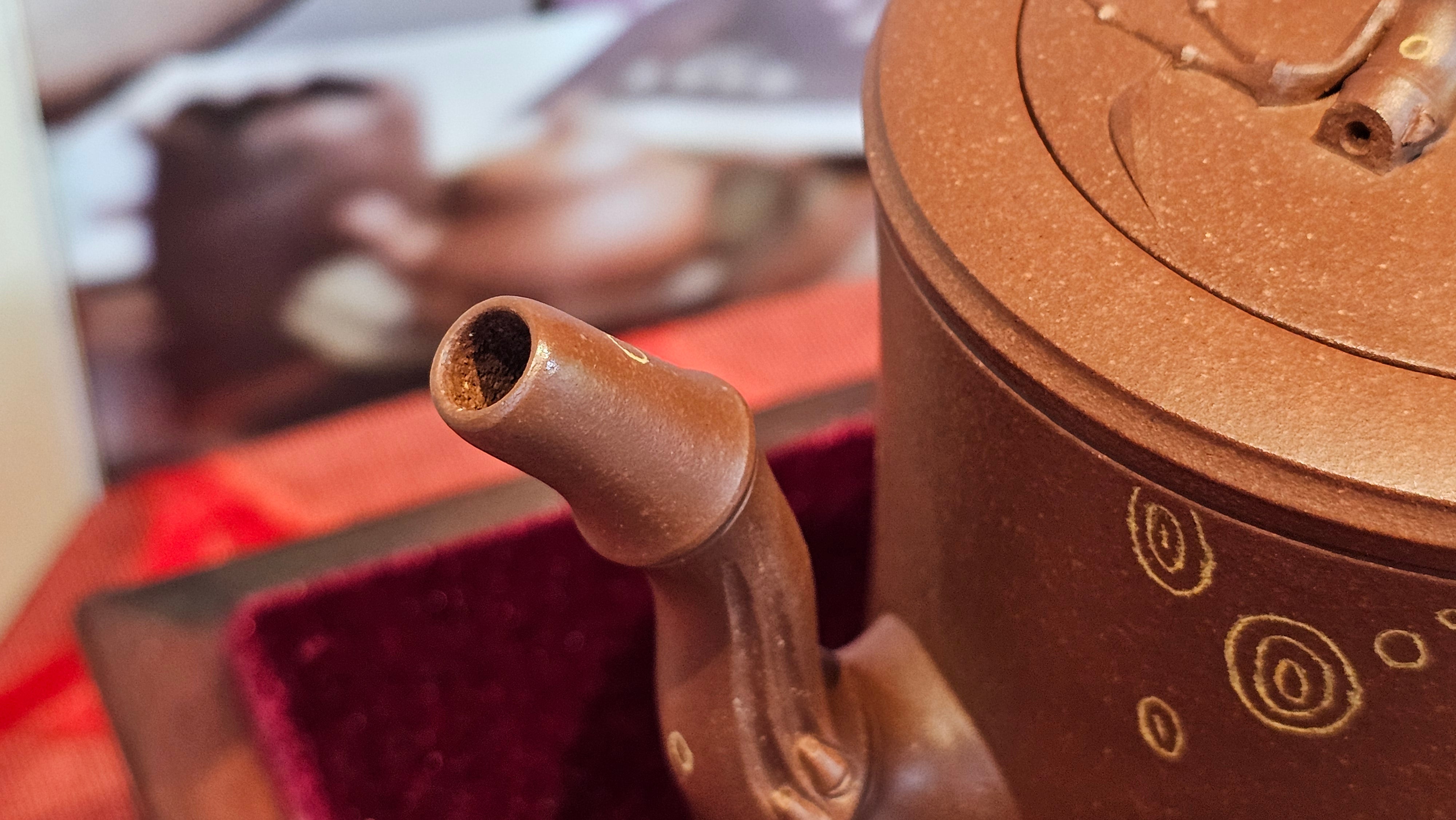 《湘妃竹段》"Xiang Fei Zhu Duan", 238.3ml, Di Cao Qing Zi Ni with Duan Ni Clay embellishments for the characteristic "Xiang Fei Bamboo" Patterns, by L4 Assoc Master Yu Chun Lei 俞春雷 ~!Congratulations to Ms S.M.! 1558hrs 4th Sept 2025, Velden! The Netherlands🇳🇱.