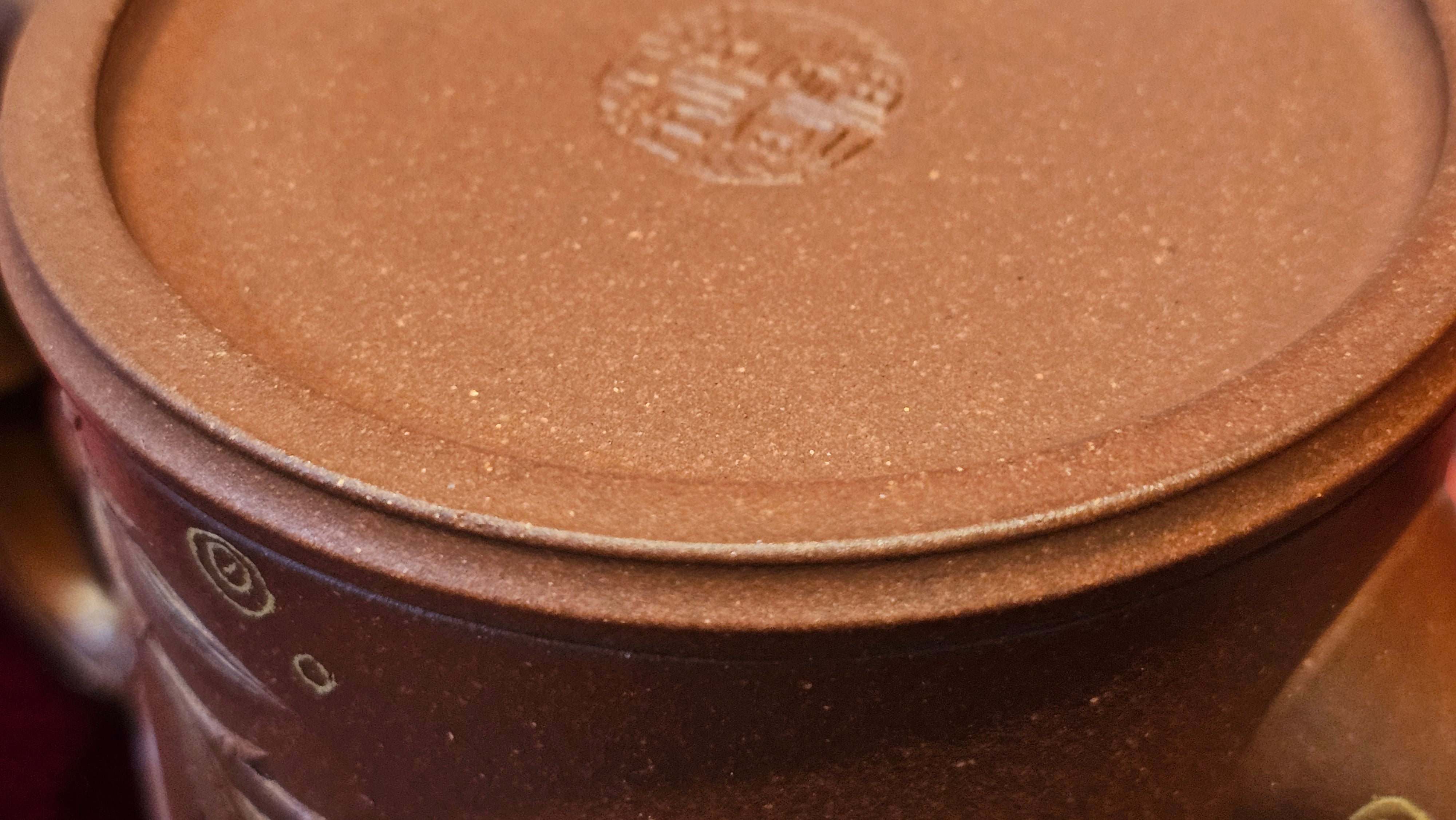 《湘妃竹段》"Xiang Fei Zhu Duan", 238.3ml, Di Cao Qing Zi Ni with Duan Ni Clay embellishments for the characteristic "Xiang Fei Bamboo" Patterns, by L4 Assoc Master Yu Chun Lei 俞春雷 ~!Congratulations to Ms S.M.! 1558hrs 4th Sept 2025, Velden! The Netherlands🇳🇱.