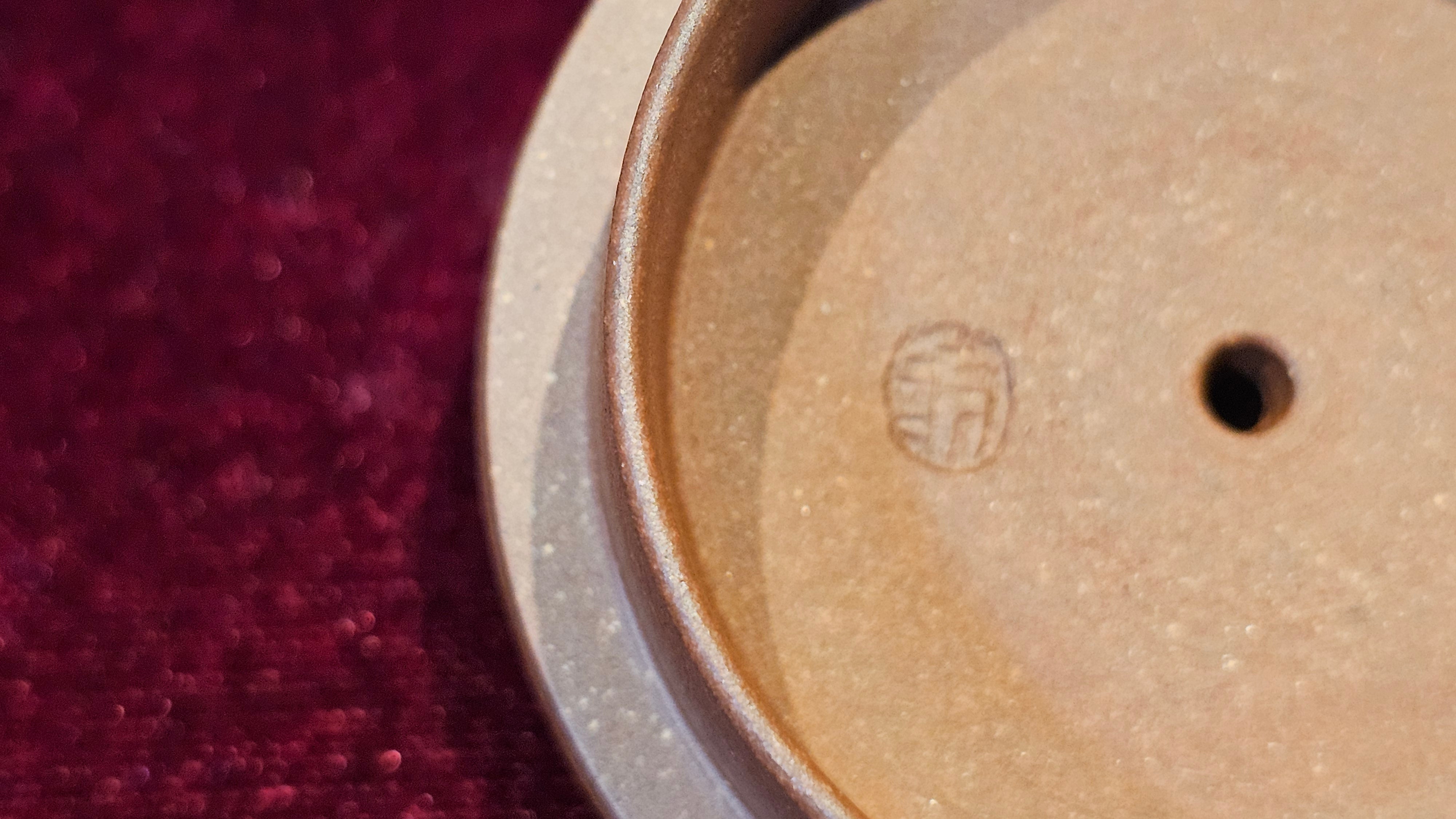 《湘妃竹段》"Xiang Fei Zhu Duan", 238.3ml, Di Cao Qing Zi Ni with Duan Ni Clay embellishments for the characteristic "Xiang Fei Bamboo" Patterns, by L4 Assoc Master Yu Chun Lei 俞春雷 ~!Congratulations to Ms S.M.! 1558hrs 4th Sept 2025, Velden! The Netherlands🇳🇱.