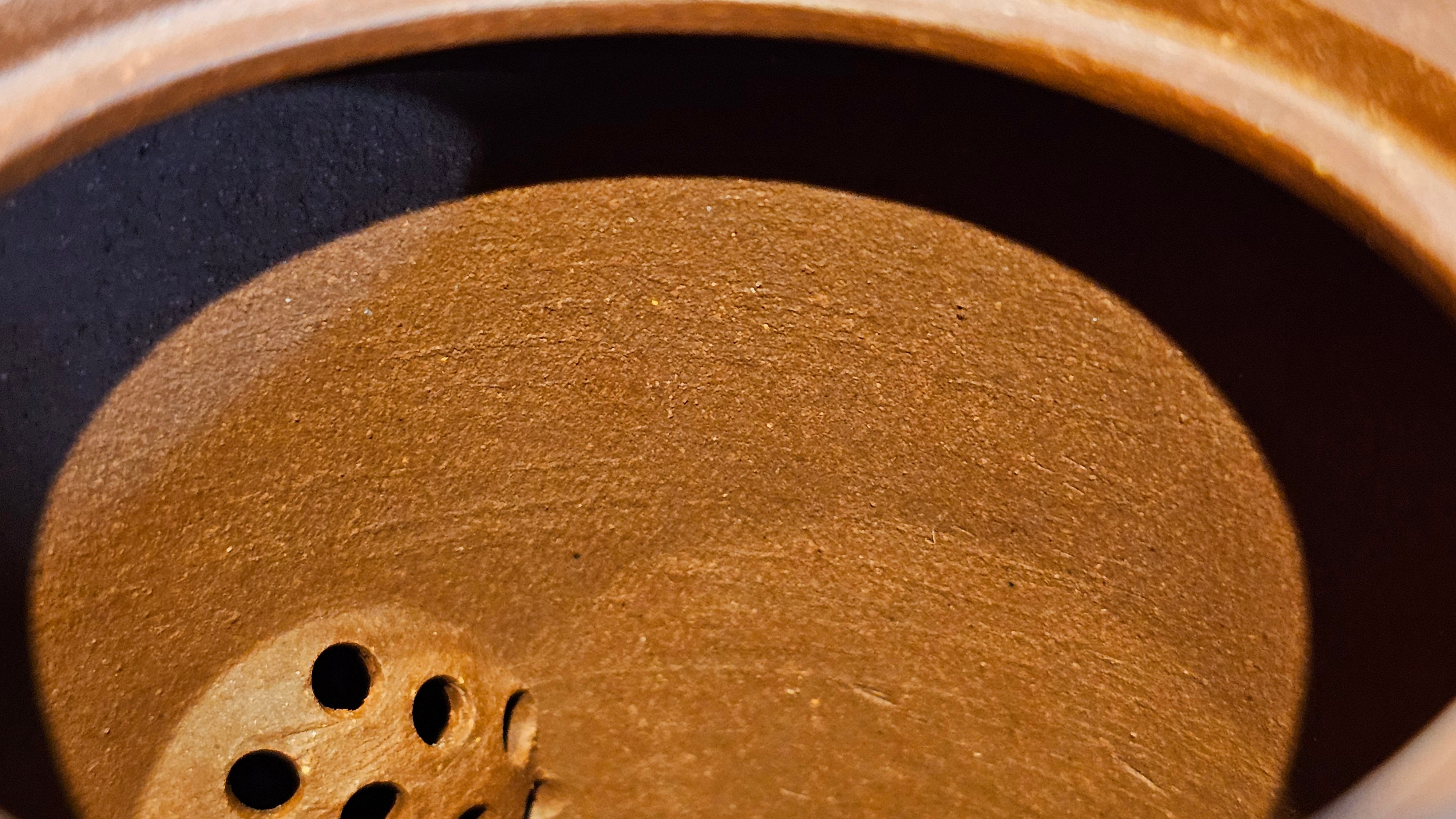 《湘妃竹段》"Xiang Fei Zhu Duan", 238.3ml, Di Cao Qing Zi Ni with Duan Ni Clay embellishments for the characteristic "Xiang Fei Bamboo" Patterns, by L4 Assoc Master Yu Chun Lei 俞春雷 ~!Congratulations to Ms S.M.! 1558hrs 4th Sept 2025, Velden! The Netherlands🇳🇱.