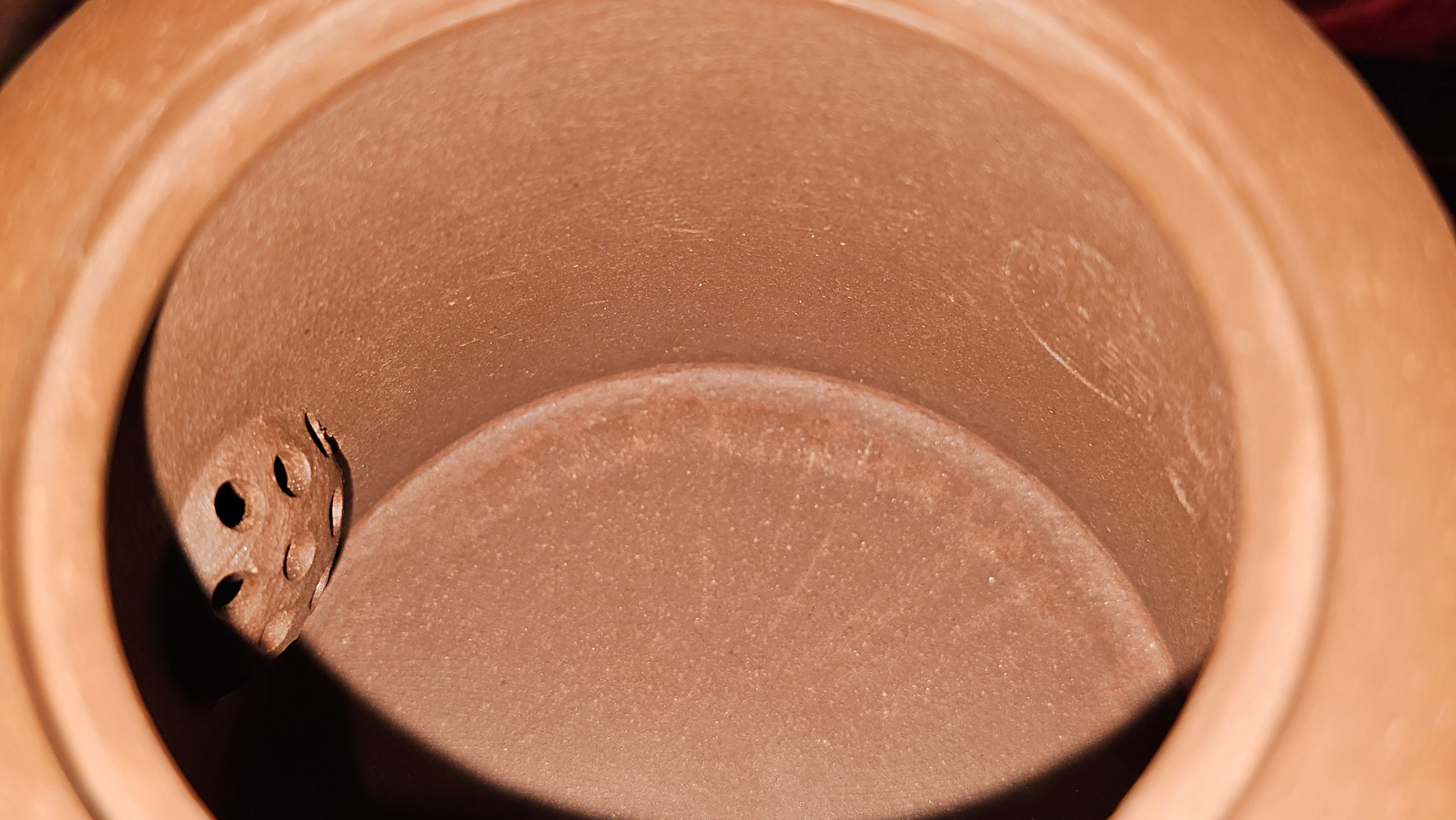 《湘妃竹段》"Xiang Fei Zhu Duan", 238.3ml, Di Cao Qing Zi Ni with Duan Ni Clay embellishments for the characteristic "Xiang Fei Bamboo" Patterns, by L4 Assoc Master Yu Chun Lei 俞春雷 ~!Congratulations to Ms S.M.! 1558hrs 4th Sept 2025, Velden! The Netherlands🇳🇱.