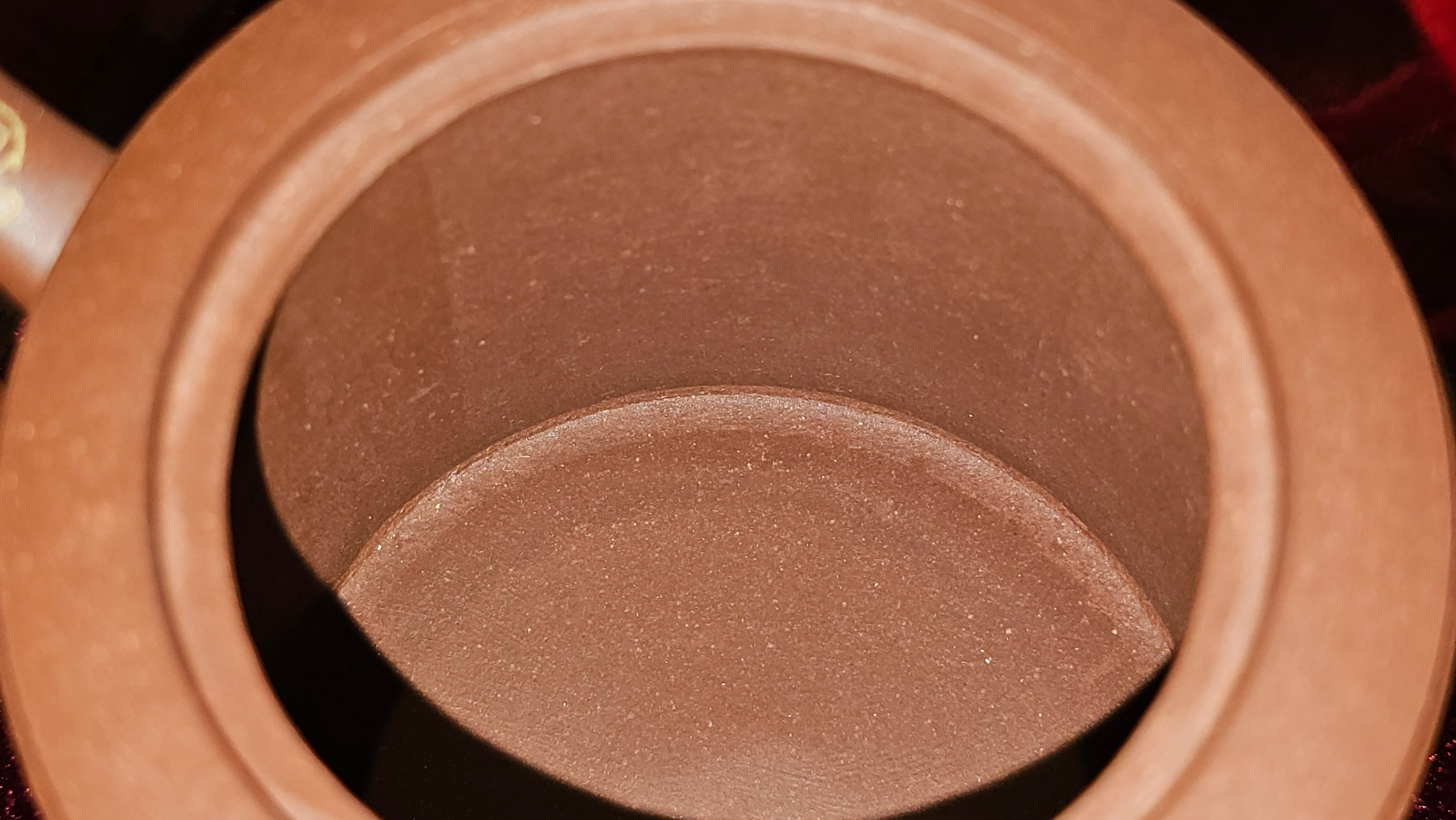 《湘妃竹段》"Xiang Fei Zhu Duan", 238.3ml, Di Cao Qing Zi Ni with Duan Ni Clay embellishments for the characteristic "Xiang Fei Bamboo" Patterns, by L4 Assoc Master Yu Chun Lei 俞春雷 ~!Congratulations to Ms S.M.! 1558hrs 4th Sept 2025, Velden! The Netherlands🇳🇱.