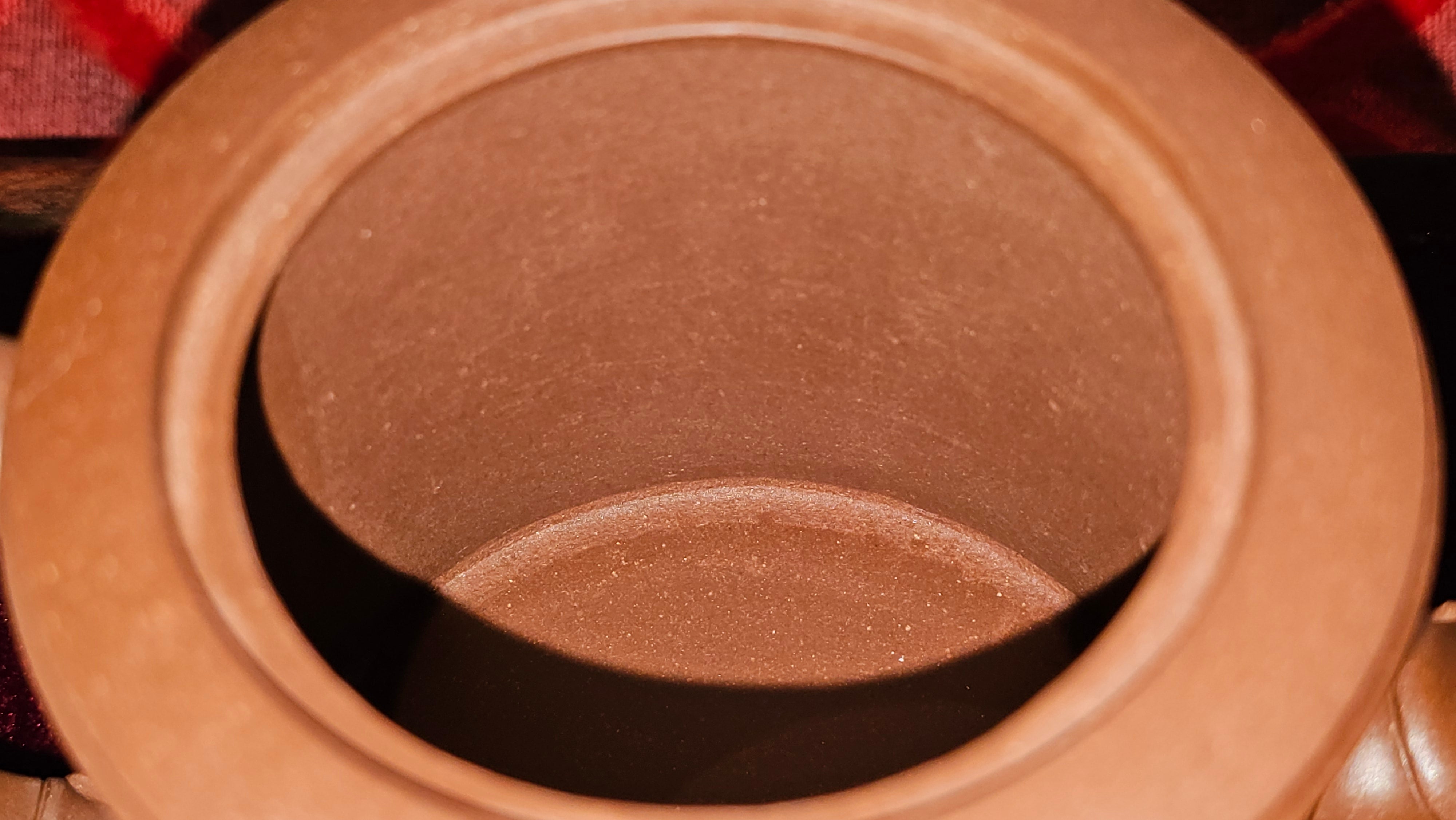 《湘妃竹段》"Xiang Fei Zhu Duan", 238.3ml, Di Cao Qing Zi Ni with Duan Ni Clay embellishments for the characteristic "Xiang Fei Bamboo" Patterns, by L4 Assoc Master Yu Chun Lei 俞春雷 ~!Congratulations to Ms S.M.! 1558hrs 4th Sept 2025, Velden! The Netherlands🇳🇱.