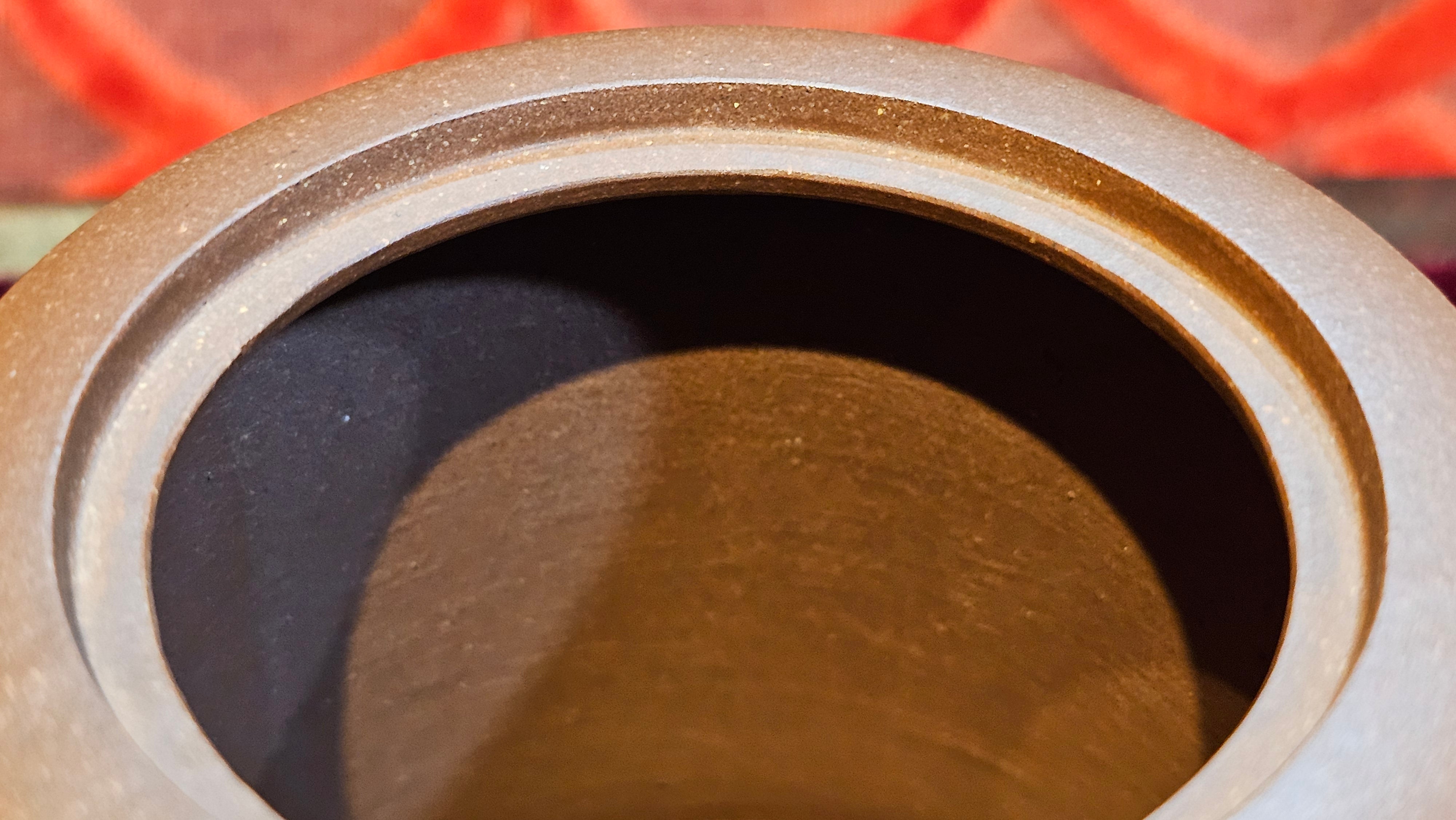 《湘妃竹段》"Xiang Fei Zhu Duan", 238.3ml, Di Cao Qing Zi Ni with Duan Ni Clay embellishments for the characteristic "Xiang Fei Bamboo" Patterns, by L4 Assoc Master Yu Chun Lei 俞春雷 ~!Congratulations to Ms S.M.! 1558hrs 4th Sept 2025, Velden! The Netherlands🇳🇱.