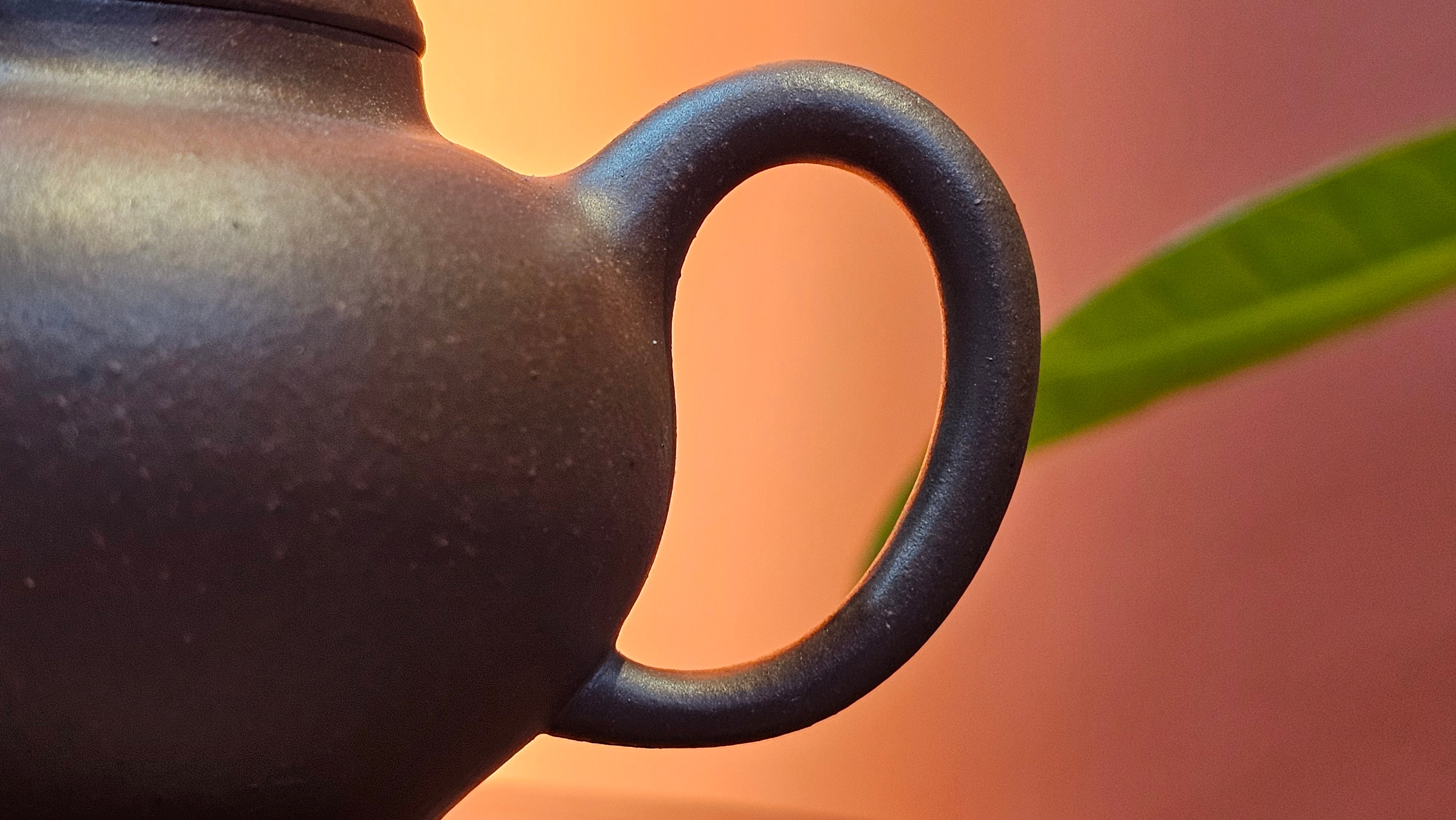 Gao Pan 高番, 136.3ml (very well-weighted bottom, stable!), Zi Ni (Low Sieve Count) 紫泥(低目数), by our Craftsman Fan Xiao Zhi 范小智 ~ Congratulations to Mr M.S.! 1805hrs 5th Sept 2025, Southbury! CT!