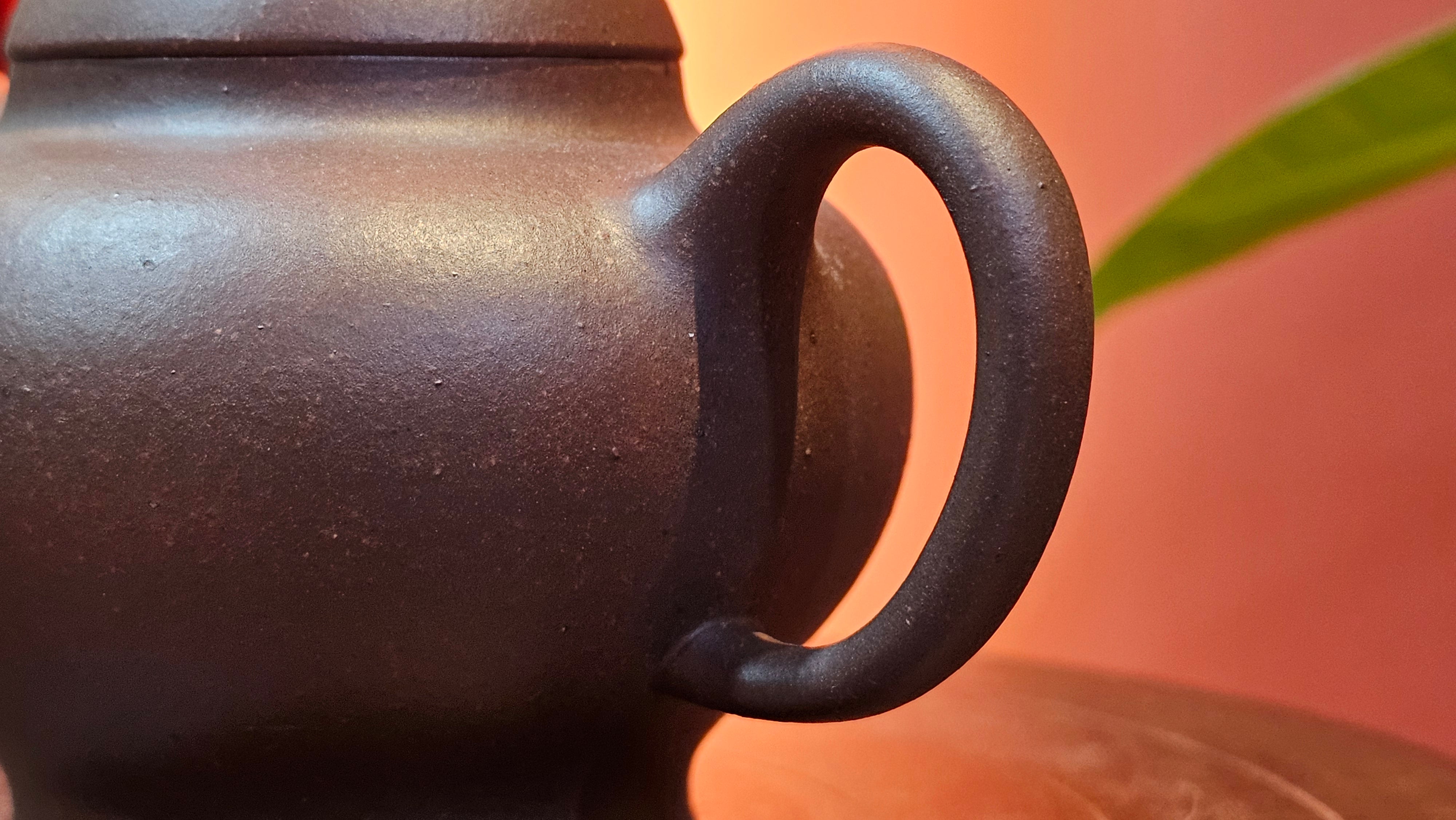 Gao Pan 高番, 136.3ml (very well-weighted bottom, stable!), Zi Ni (Low Sieve Count) 紫泥(低目数), by our Craftsman Fan Xiao Zhi 范小智 ~ Congratulations to Mr M.S.! 1805hrs 5th Sept 2025, Southbury! CT!