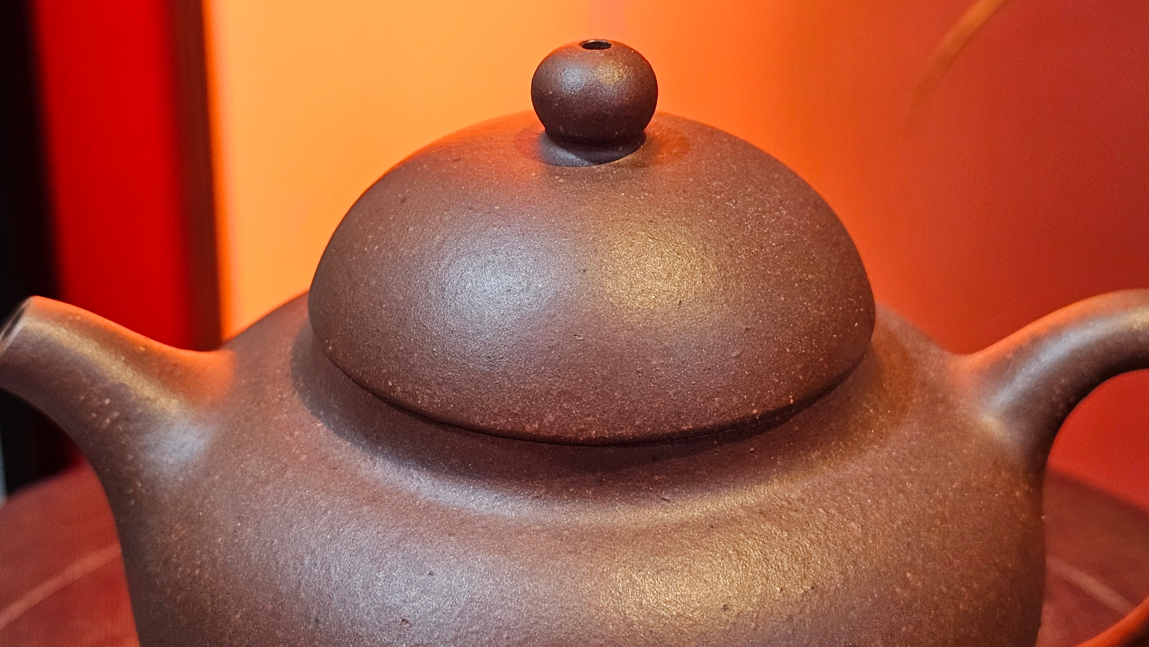 Gao Pan 高番, 136.3ml (very well-weighted bottom, stable!), Zi Ni (Low Sieve Count) 紫泥(低目数), by our Craftsman Fan Xiao Zhi 范小智 ~ Congratulations to Mr M.S.! 1805hrs 5th Sept 2025, Southbury! CT!