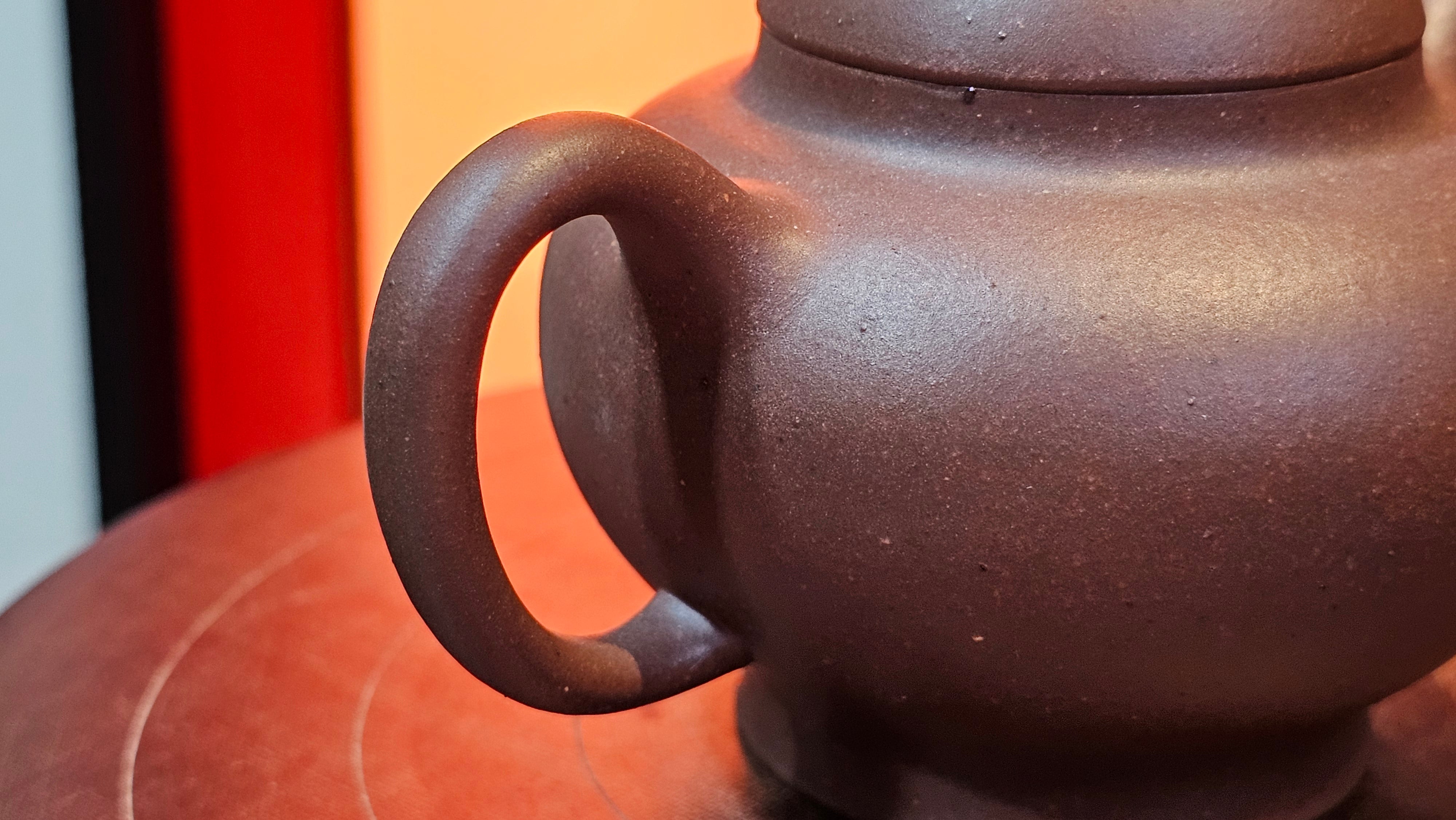 Gao Pan 高番, 136.3ml (very well-weighted bottom, stable!), Zi Ni (Low Sieve Count) 紫泥(低目数), by our Craftsman Fan Xiao Zhi 范小智 ~ Congratulations to Mr M.S.! 1805hrs 5th Sept 2025, Southbury! CT!