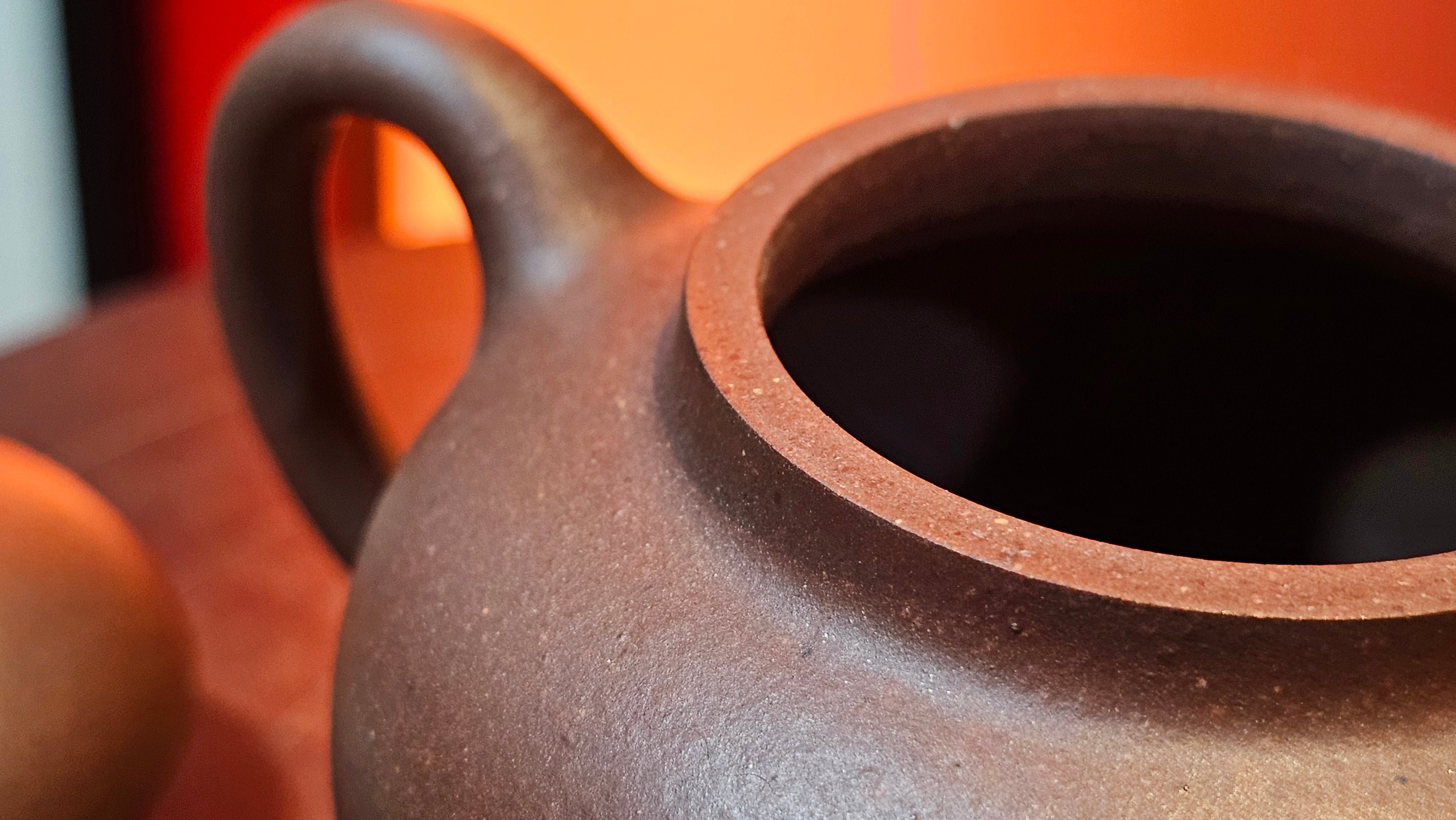 Gao Pan 高番, 136.3ml (very well-weighted bottom, stable!), Zi Ni (Low Sieve Count) 紫泥(低目数), by our Craftsman Fan Xiao Zhi 范小智 ~ Congratulations to Mr M.S.! 1805hrs 5th Sept 2025, Southbury! CT!