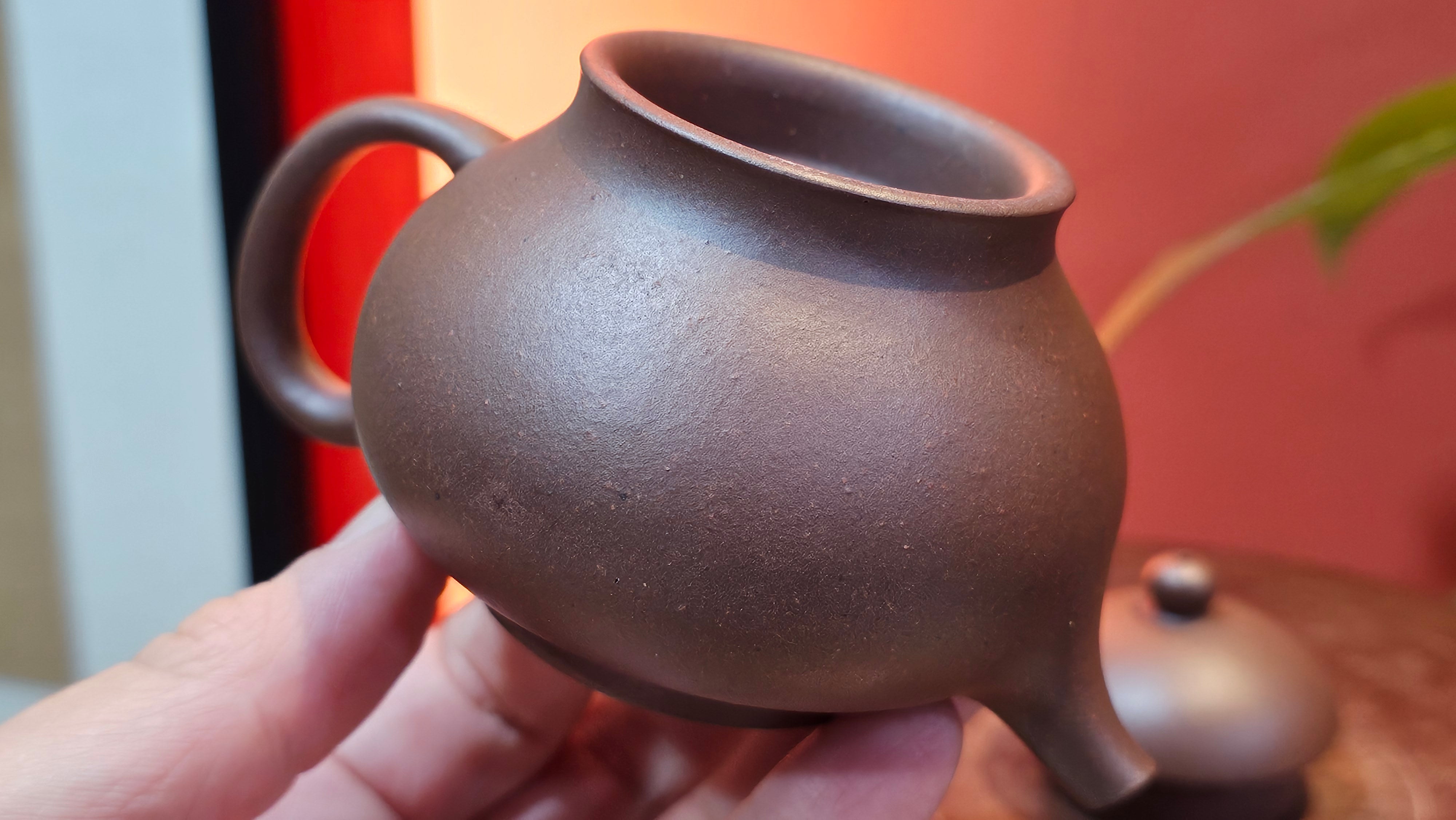 Gao Pan 高番, 136.3ml (very well-weighted bottom, stable!), Zi Ni (Low Sieve Count) 紫泥(低目数), by our Craftsman Fan Xiao Zhi 范小智 ~ Congratulations to Mr M.S.! 1805hrs 5th Sept 2025, Southbury! CT!