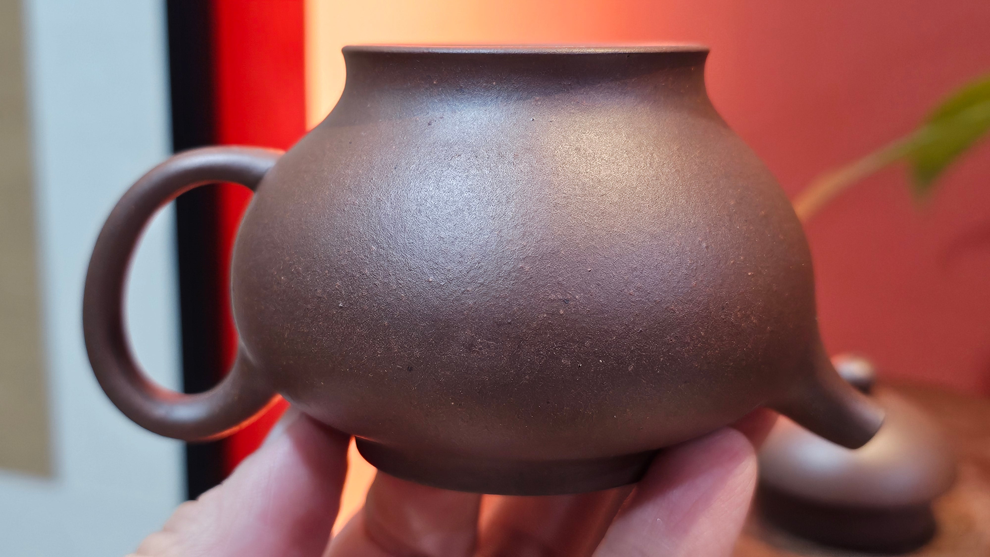 Gao Pan 高番, 136.3ml (very well-weighted bottom, stable!), Zi Ni (Low Sieve Count) 紫泥(低目数), by our Craftsman Fan Xiao Zhi 范小智 ~ Congratulations to Mr M.S.! 1805hrs 5th Sept 2025, Southbury! CT!