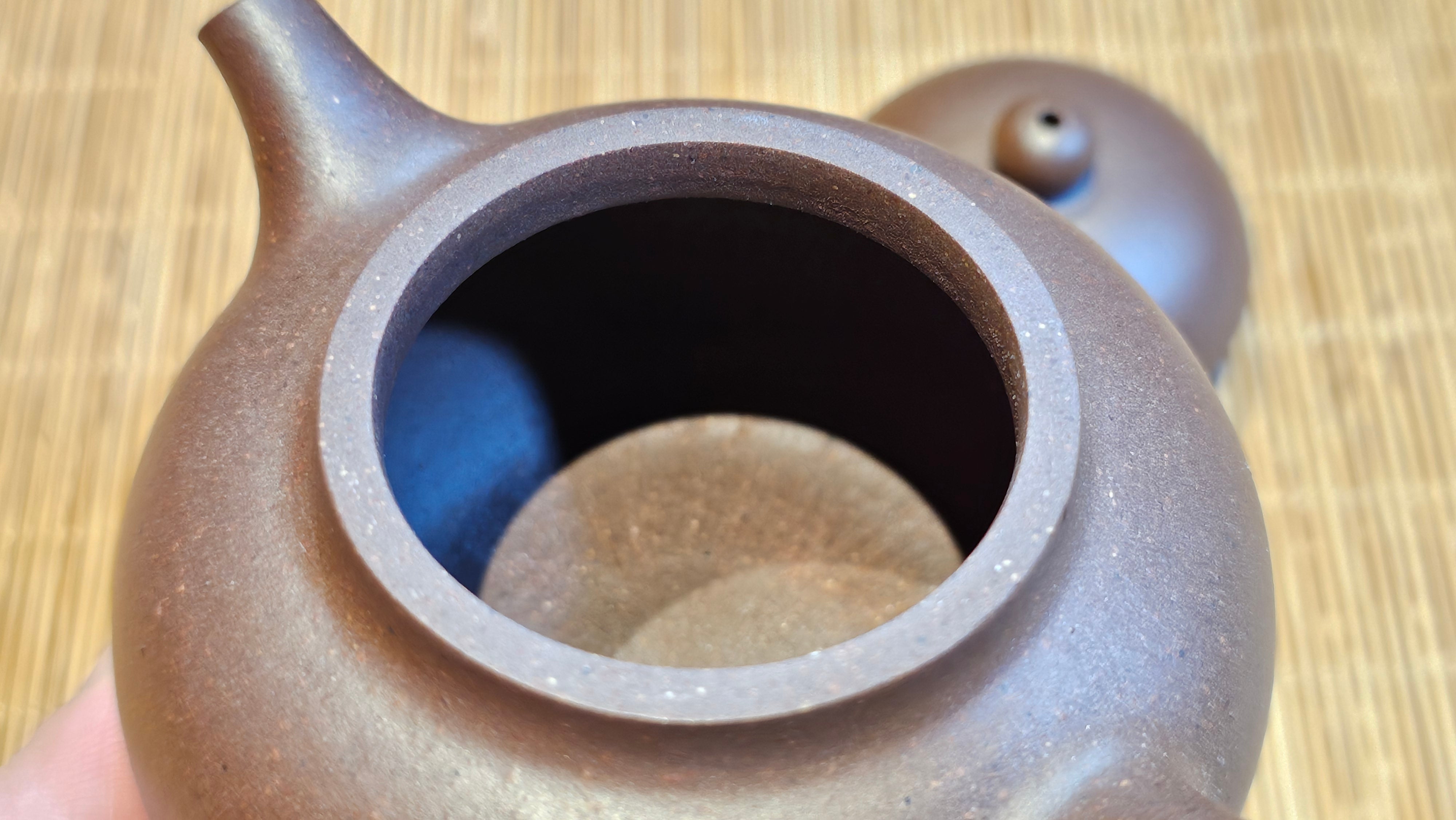 Gao Pan 高番, 136.3ml (very well-weighted bottom, stable!), Zi Ni (Low Sieve Count) 紫泥(低目数), by our Craftsman Fan Xiao Zhi 范小智 ~ Congratulations to Mr M.S.! 1805hrs 5th Sept 2025, Southbury! CT!