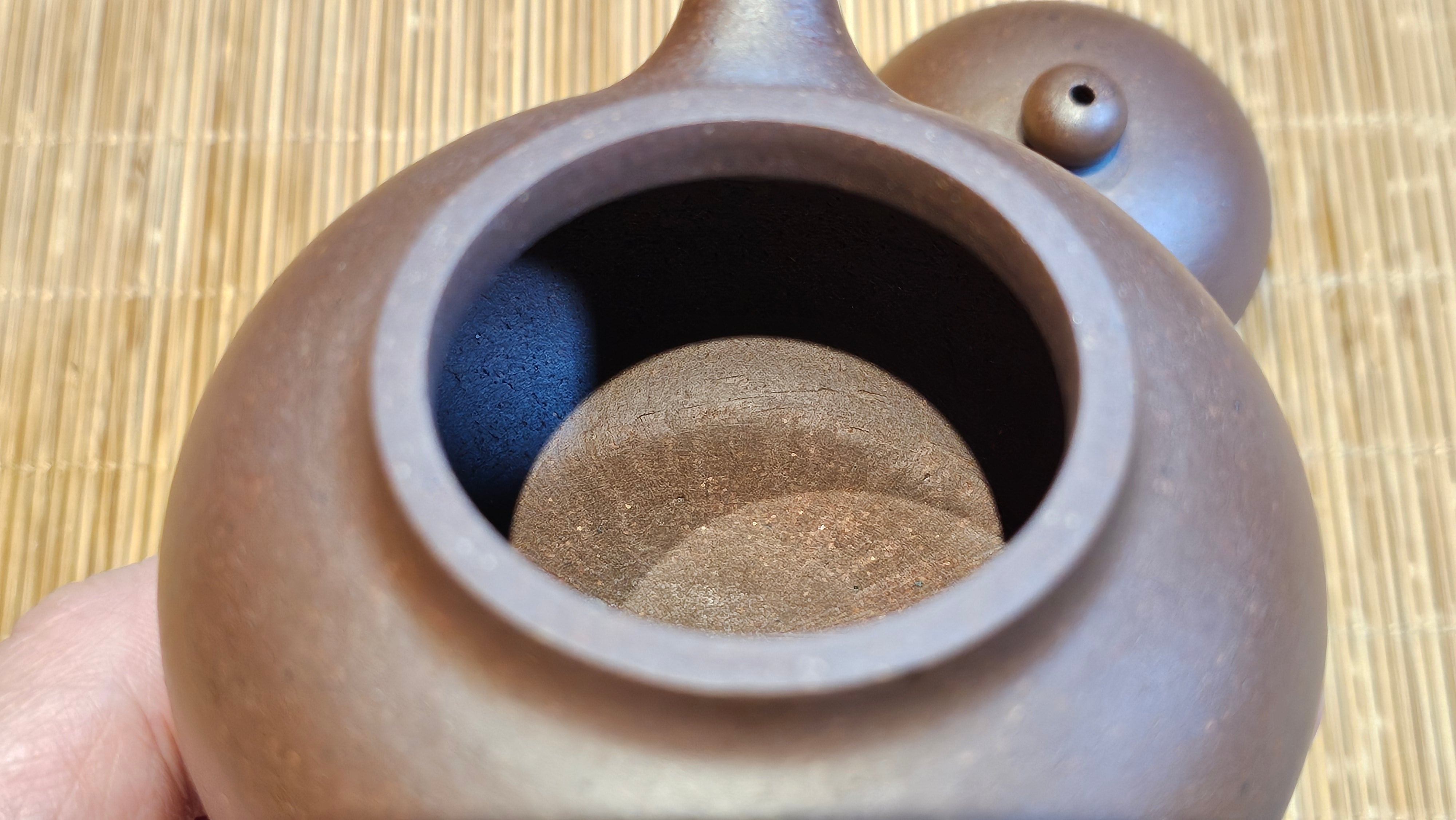 Gao Pan 高番, 136.3ml (very well-weighted bottom, stable!), Zi Ni (Low Sieve Count) 紫泥(低目数), by our Craftsman Fan Xiao Zhi 范小智 ~ Congratulations to Mr M.S.! 1805hrs 5th Sept 2025, Southbury! CT!