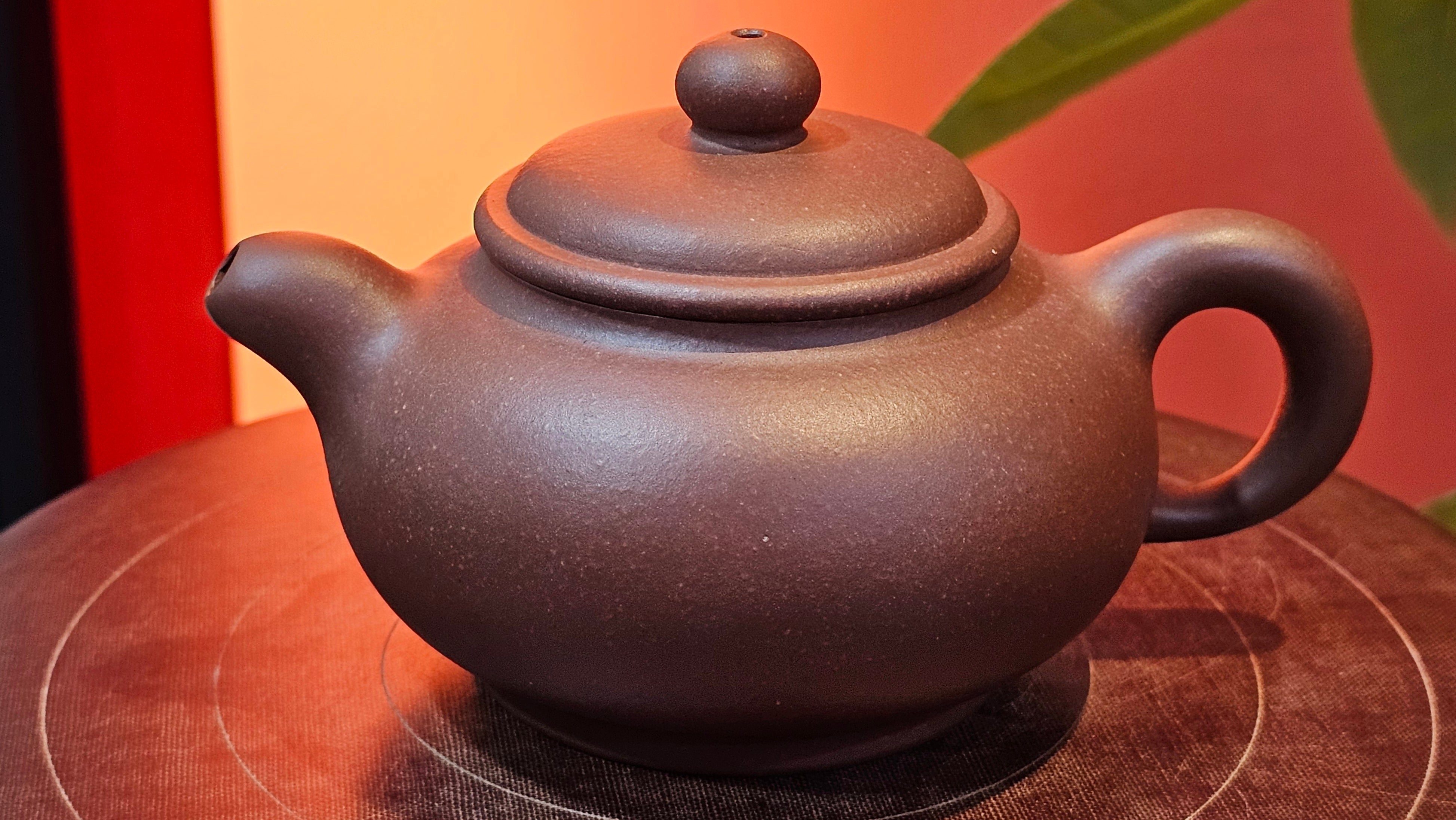 Xuan Zhu Hu 玄珠壶, 141.6ml, Zi Ni 紫泥, by our Craftsman Fan Xiao Zhi 范小智 ~ Congratulations!to Mr B.H.S.! 2005hrs 8th Sept 2025, Jakarta! Indonesia🇮🇩!