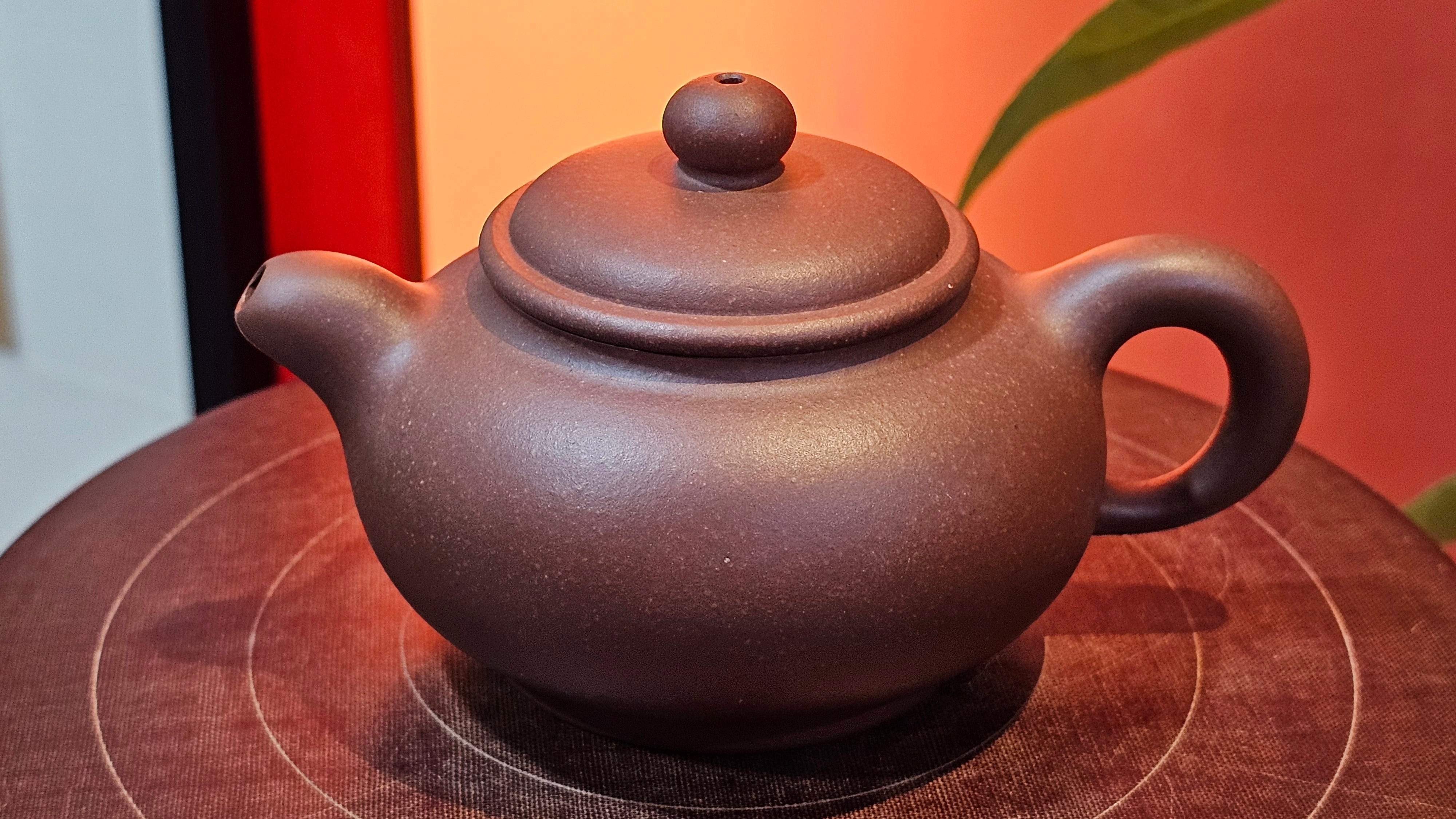 Xuan Zhu Hu 玄珠壶, 141.6ml, Zi Ni 紫泥, by our Craftsman Fan Xiao Zhi 范小智 ~ Congratulations!to Mr B.H.S.! 2005hrs 8th Sept 2025, Jakarta! Indonesia🇮🇩!