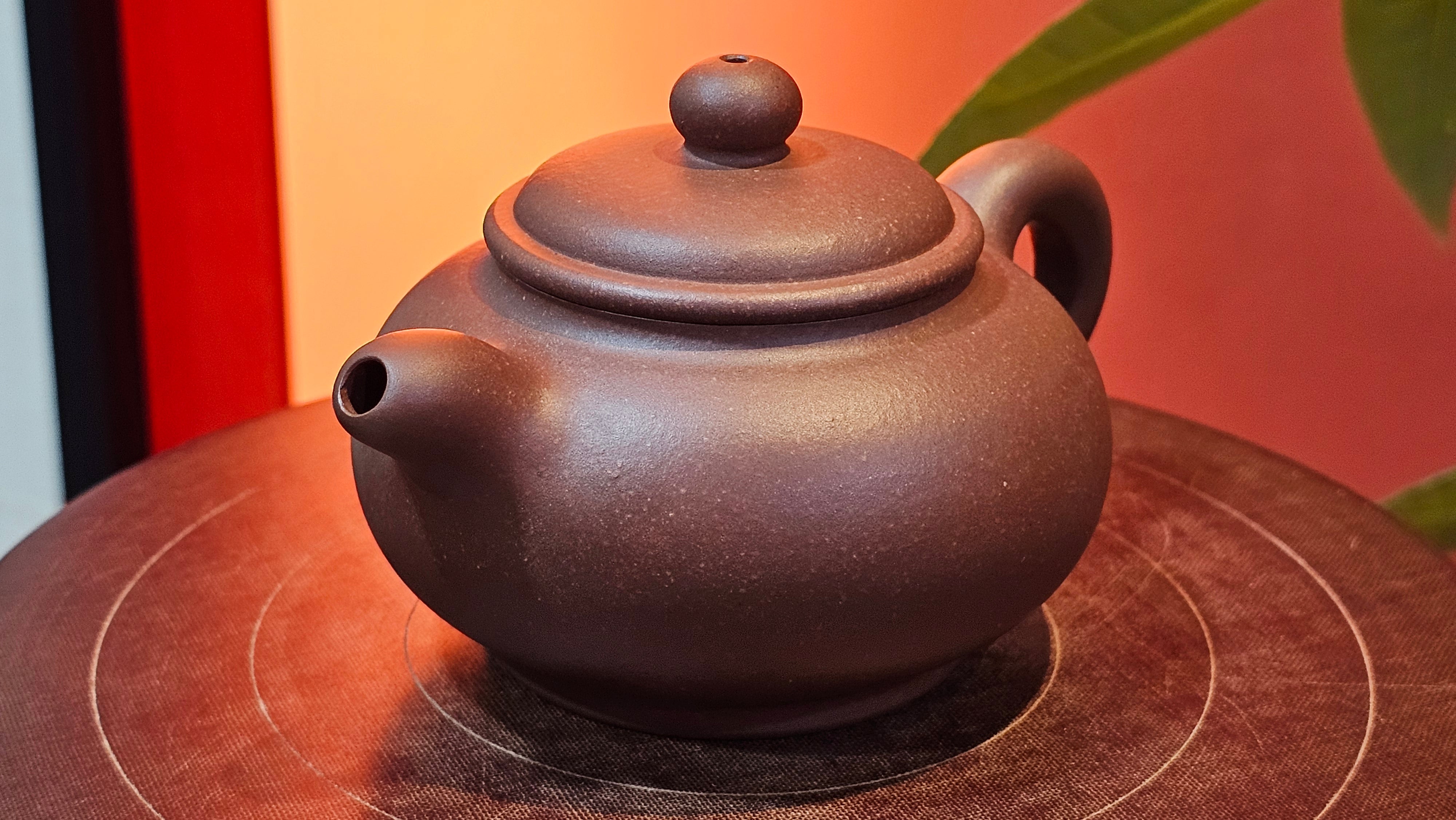 Xuan Zhu Hu 玄珠壶, 141.6ml, Zi Ni 紫泥, by our Craftsman Fan Xiao Zhi 范小智 ~ Congratulations!to Mr B.H.S.! 2005hrs 8th Sept 2025, Jakarta! Indonesia🇮🇩!