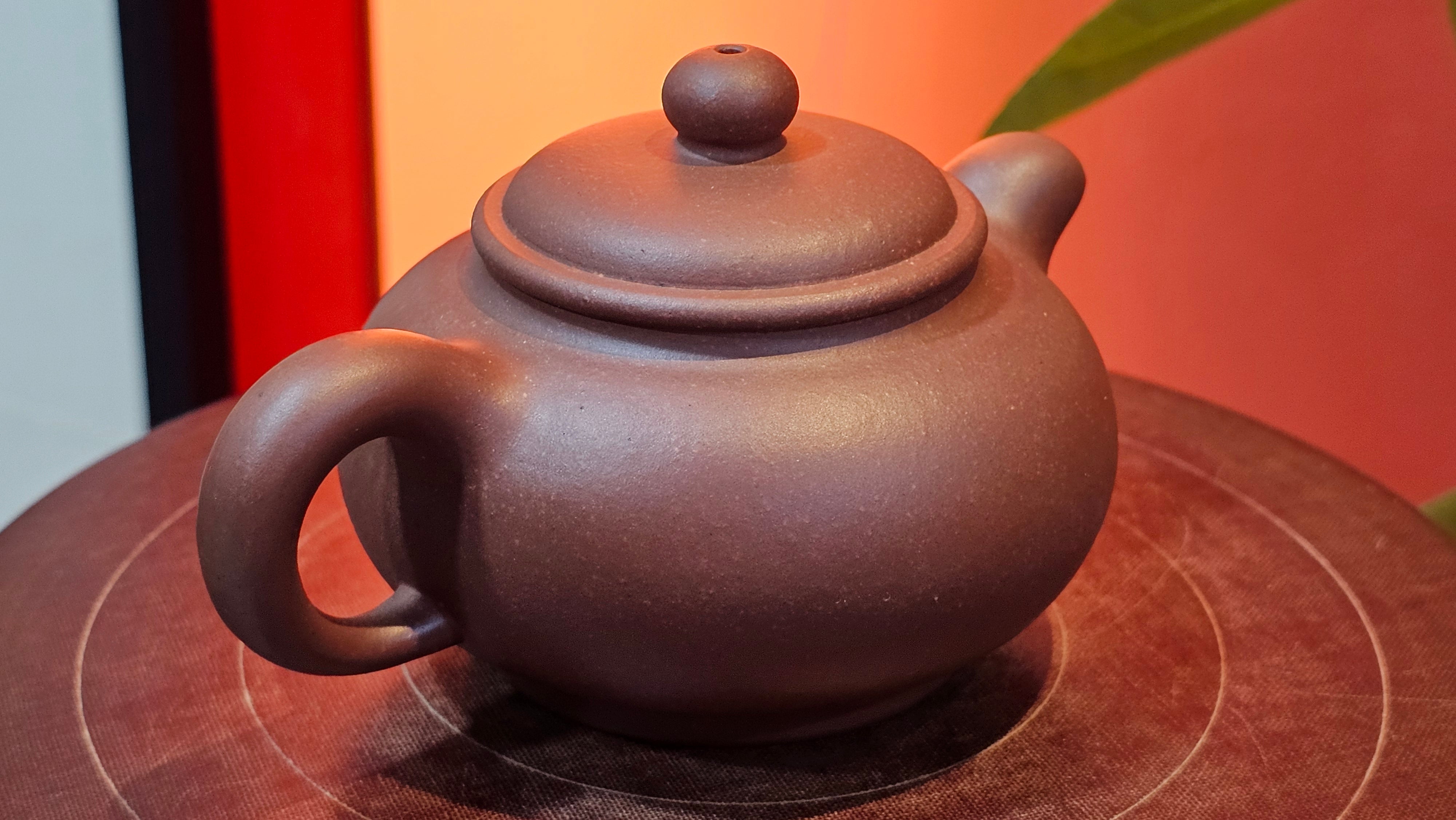 Xuan Zhu Hu 玄珠壶, 141.6ml, Zi Ni 紫泥, by our Craftsman Fan Xiao Zhi 范小智 ~ Congratulations!to Mr B.H.S.! 2005hrs 8th Sept 2025, Jakarta! Indonesia🇮🇩!