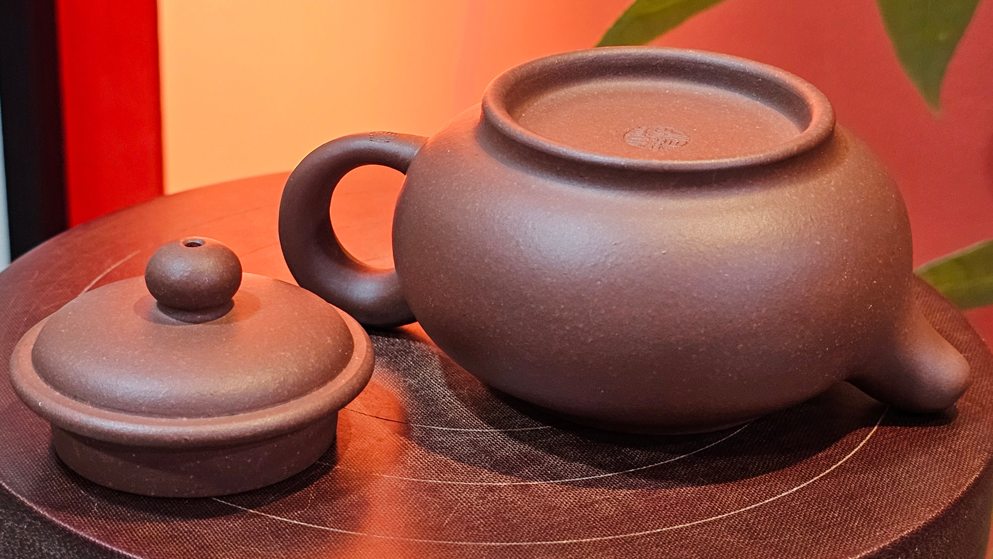 Xuan Zhu Hu 玄珠壶, 141.6ml, Zi Ni 紫泥, by our Craftsman Fan Xiao Zhi 范小智 ~ Congratulations!to Mr B.H.S.! 2005hrs 8th Sept 2025, Jakarta! Indonesia🇮🇩!