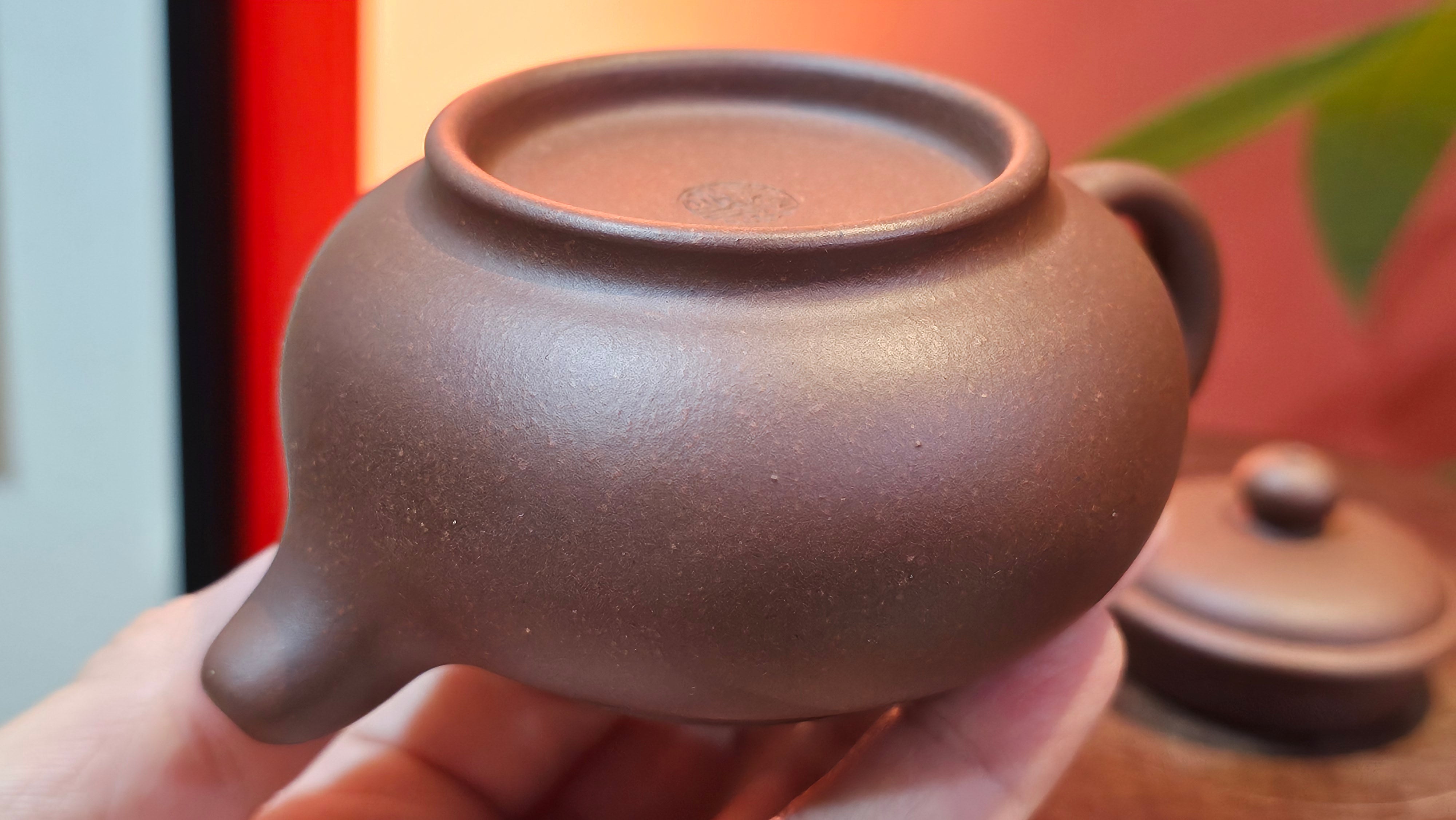 Xuan Zhu Hu 玄珠壶, 141.6ml, Zi Ni 紫泥, by our Craftsman Fan Xiao Zhi 范小智 ~ Congratulations!to Mr B.H.S.! 2005hrs 8th Sept 2025, Jakarta! Indonesia🇮🇩!