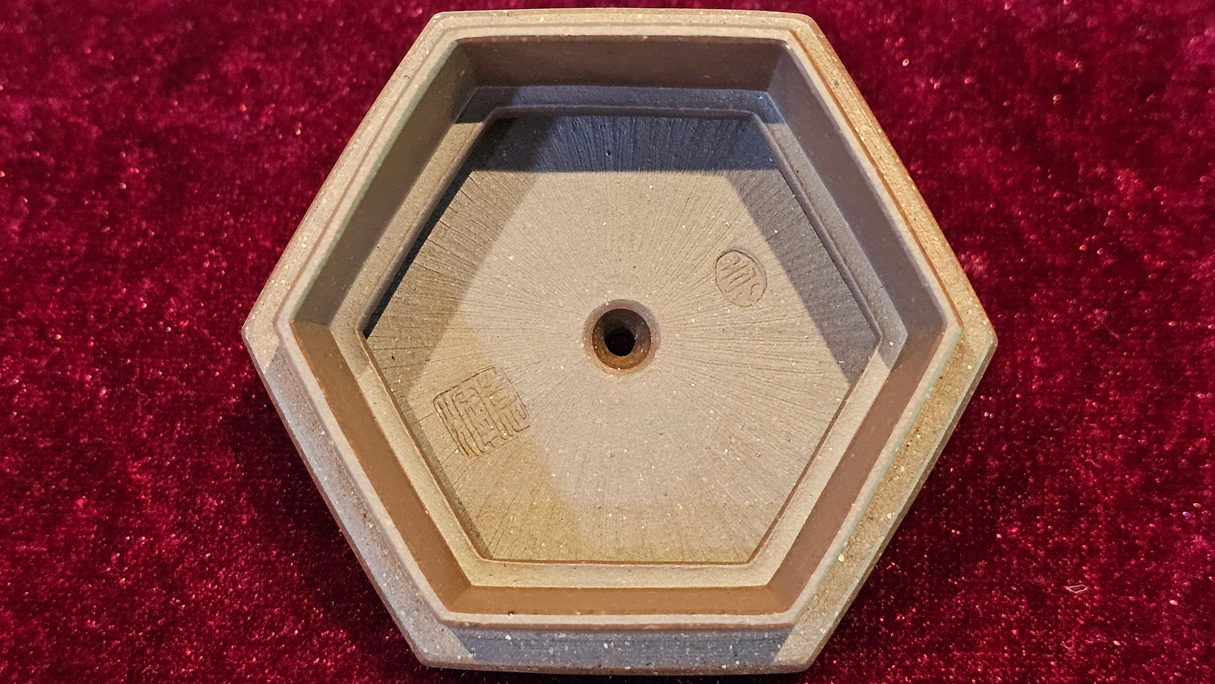 《六方半月》"Liu Fang Ban Yue", 290.1ml, "一饮涤昏寐，情思爽朗满天地" and Lotus Flower nengraving, Di Cao Qing Zi Ni 底槽青紫泥, by L2A Senior Consummate Artist Yuan Hui 袁辉 ~ Congratulations!to Ms M.L., 0732hrs 6th Sept 2025, Phoenix, AZ!